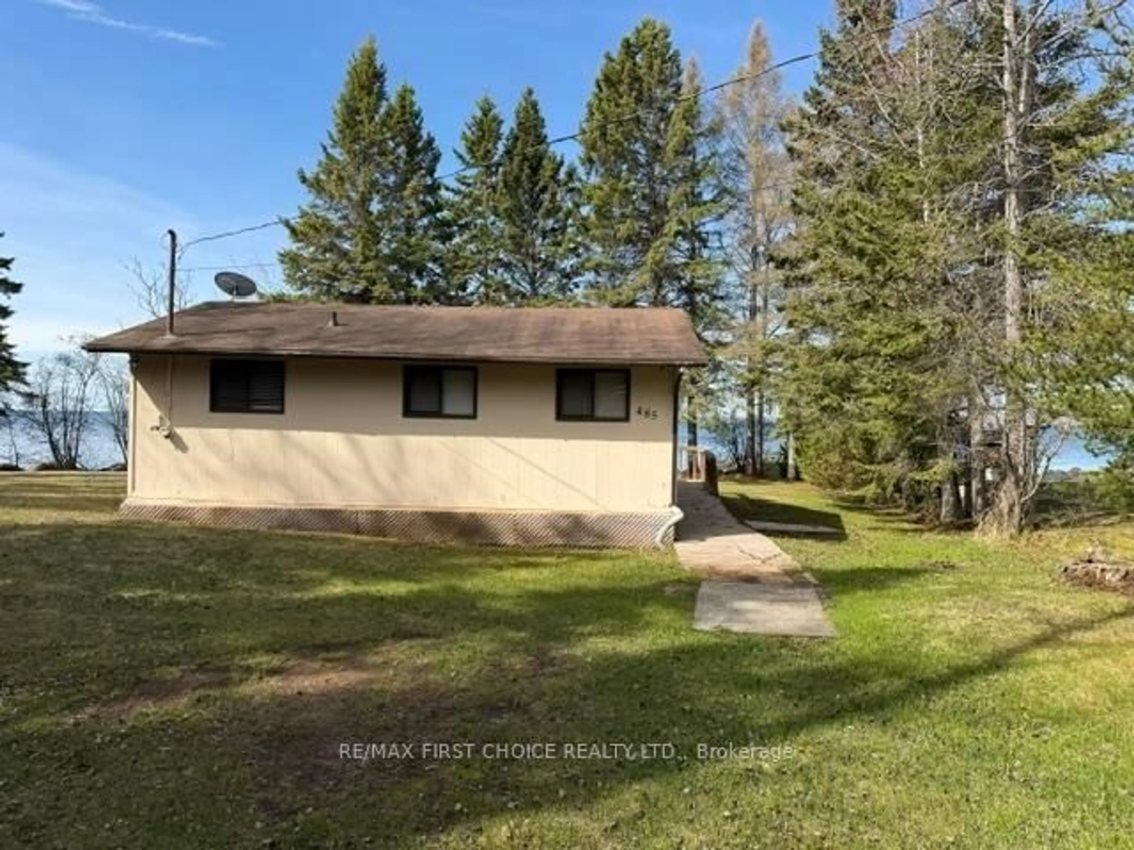 A pic from outside/outdoor area/front of a property/back of a property/a pic from drone, water/lake/river/ocean view for 485 East Floral Beach Rd, Shuniah Ontario P7A 0H1