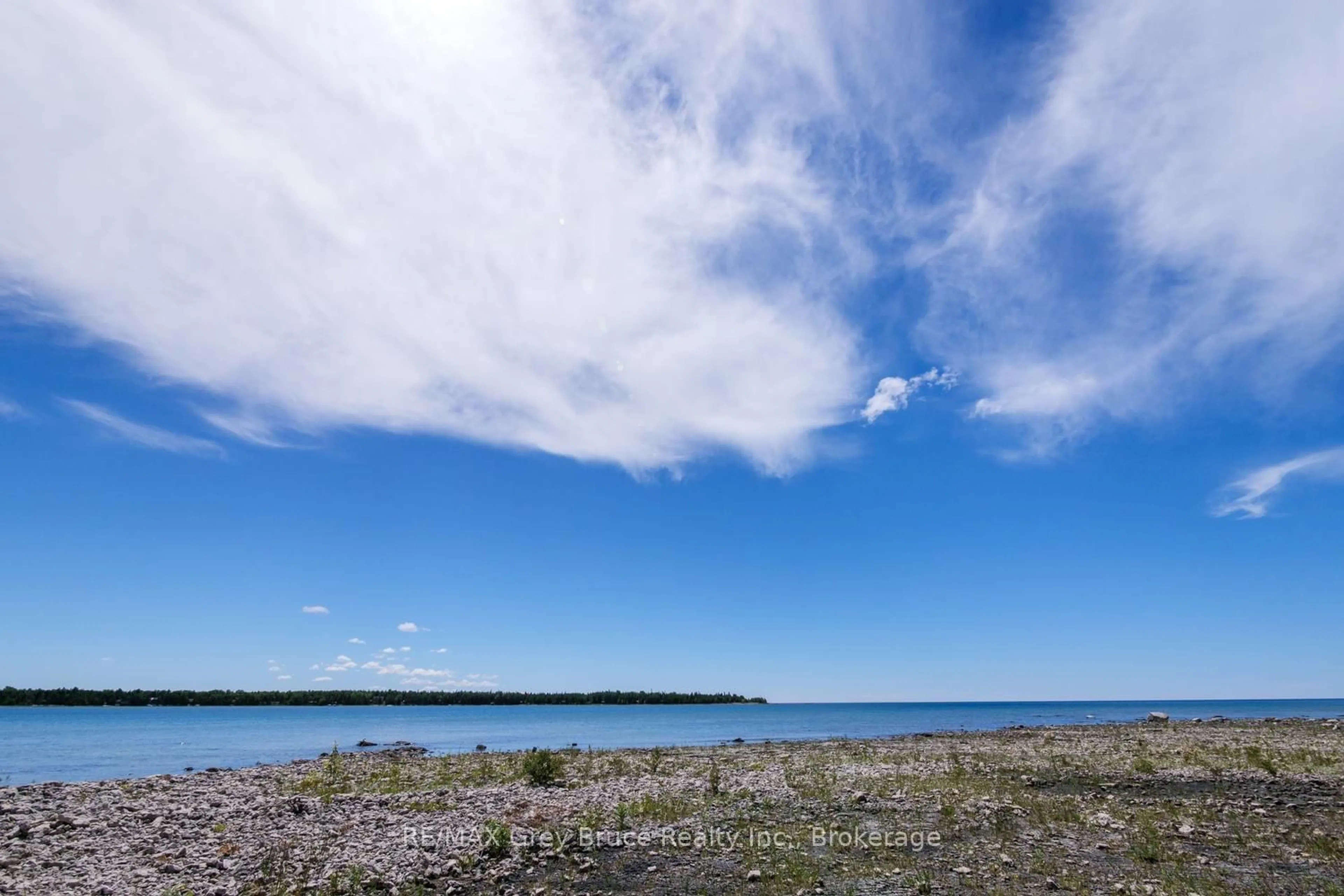 Blurry image for 594 Warner Bay Rd, Northern Bruce Peninsula Ontario N0H 2R0