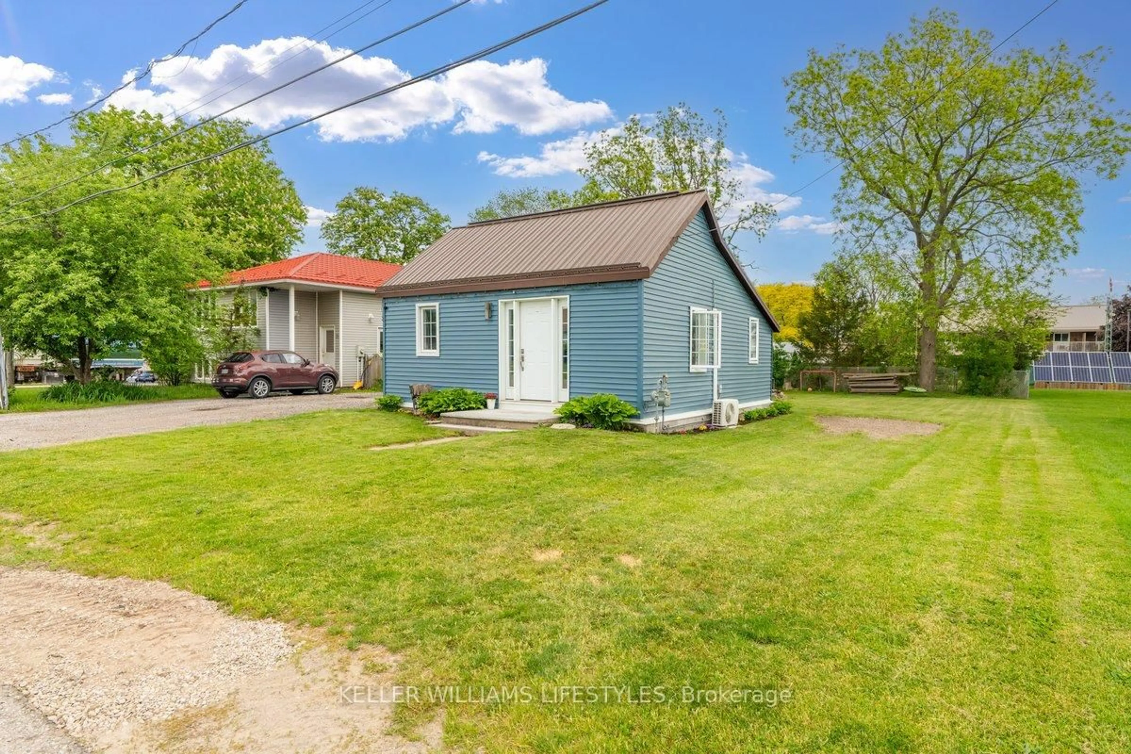A pic from outside/outdoor area/front of a property/back of a property/a pic from drone, street for 30 Queen St, Lambton Shores Ontario N0N 1J0