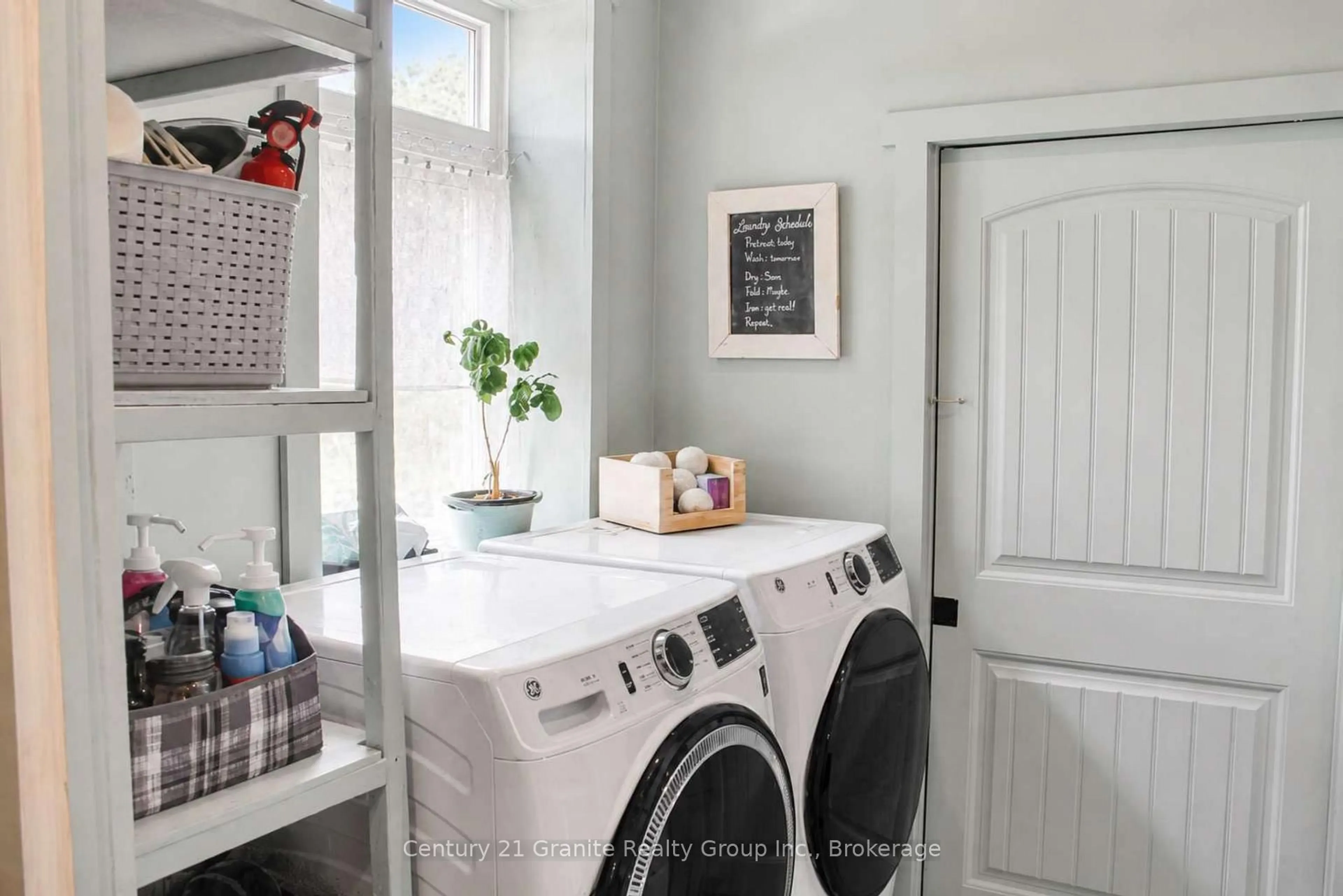 Laundry room for 704 Lakeview Rd, Bancroft Ontario K0L 1C0