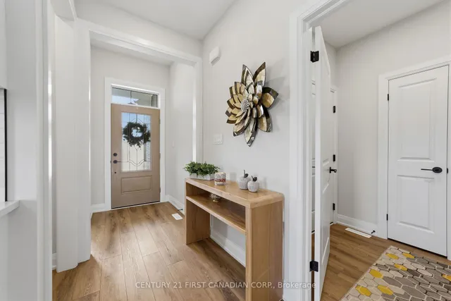 4 Postma Cres, North Middlesex 5