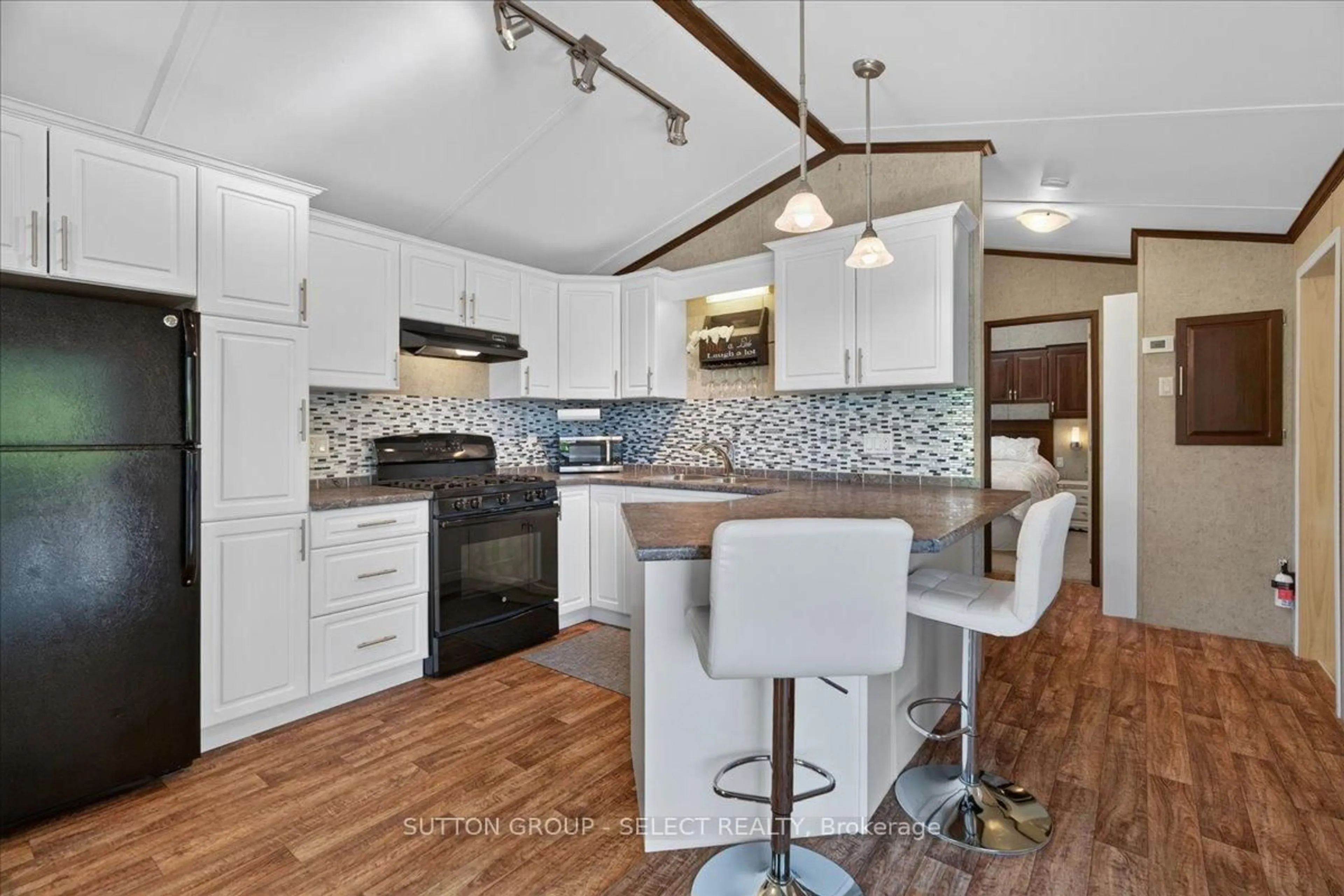 Open concept kitchen, unknown for 8685 Rock Glen Rd #400, Lambton Shores Ontario N0M 1B0