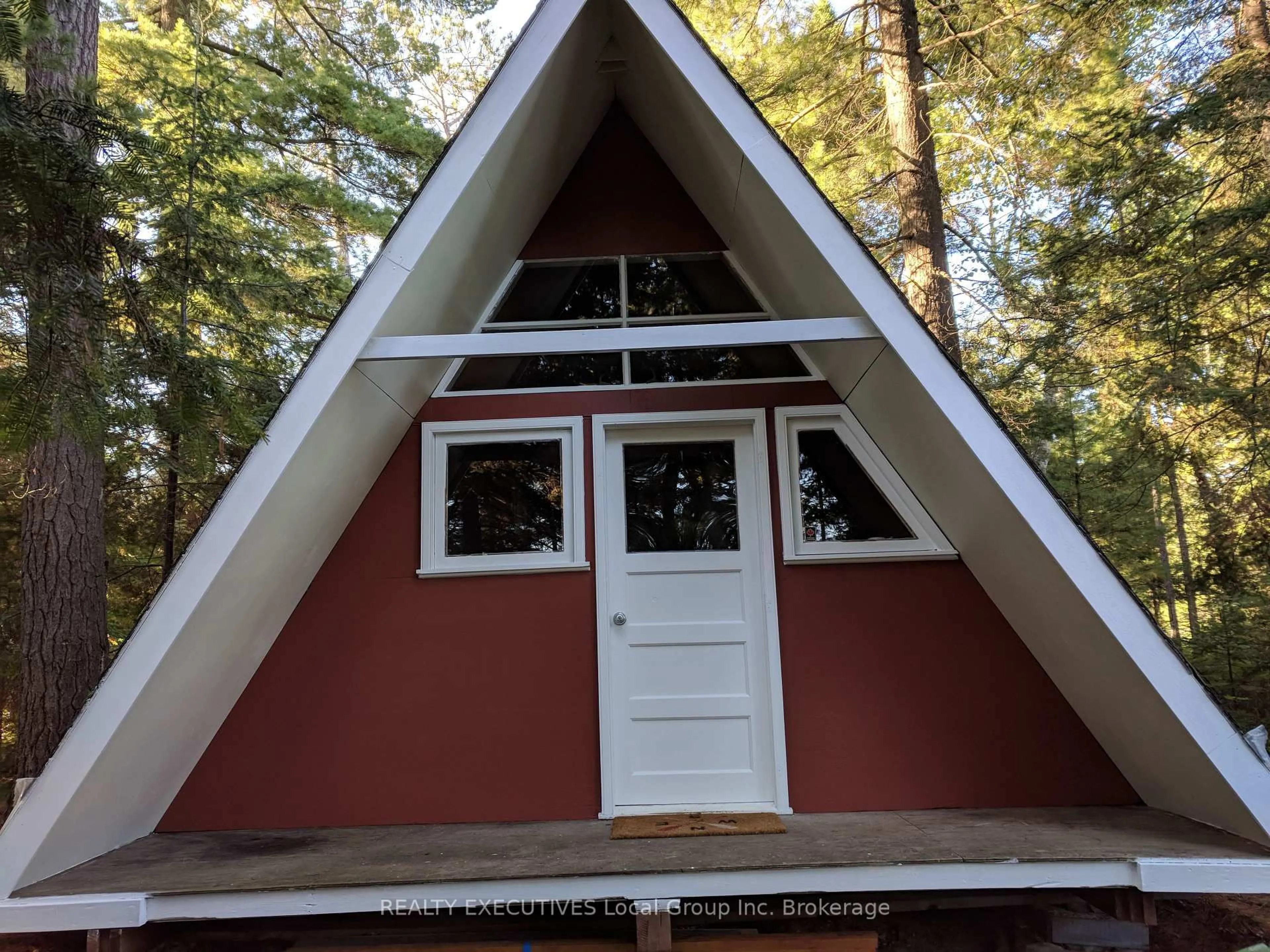 Shed for 928 Island Island, Temagami Ontario P0H 2H0