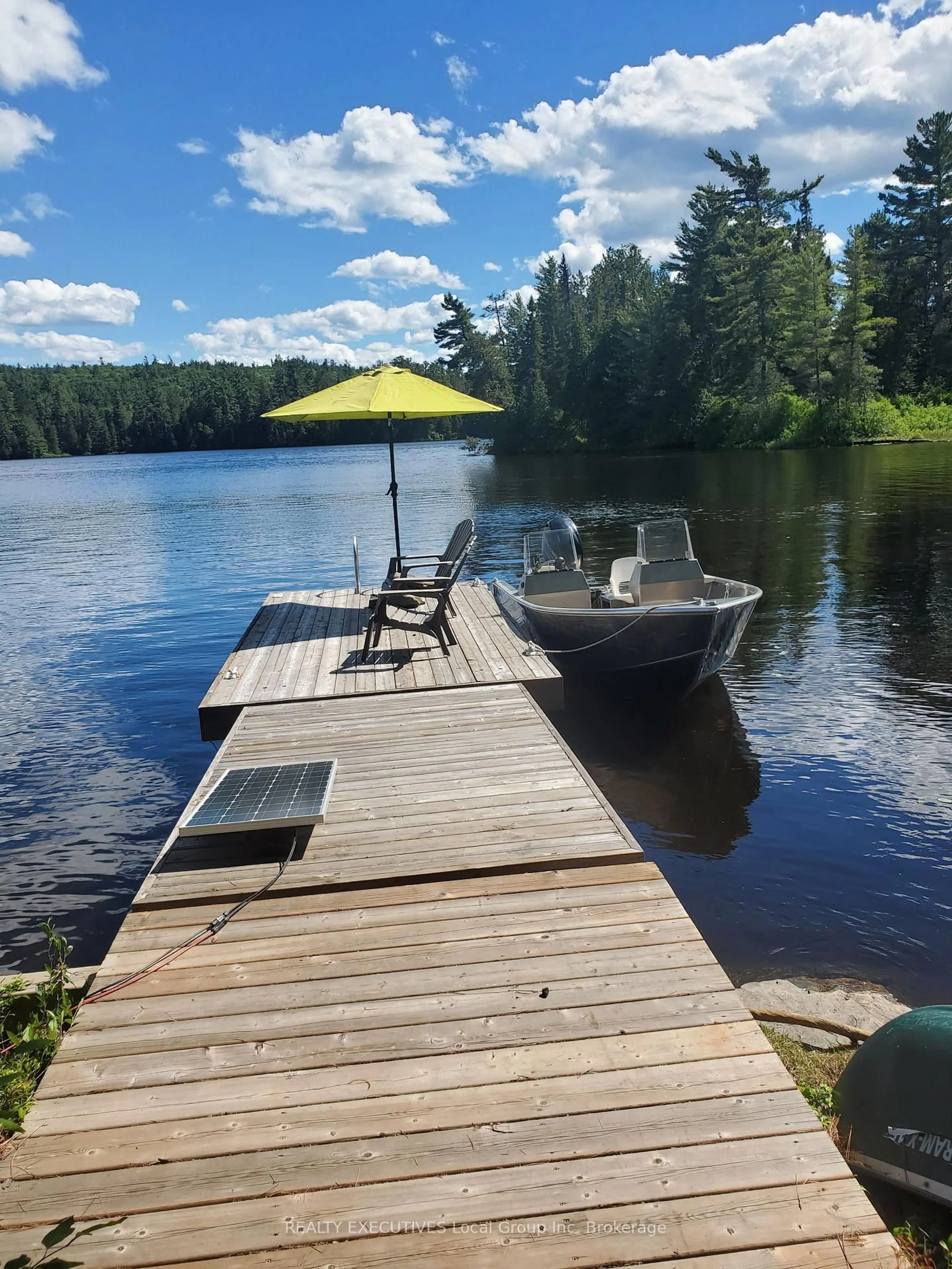 Patio, water/lake/river/ocean view for 928 Island Island, Temagami Ontario P0H 2H0