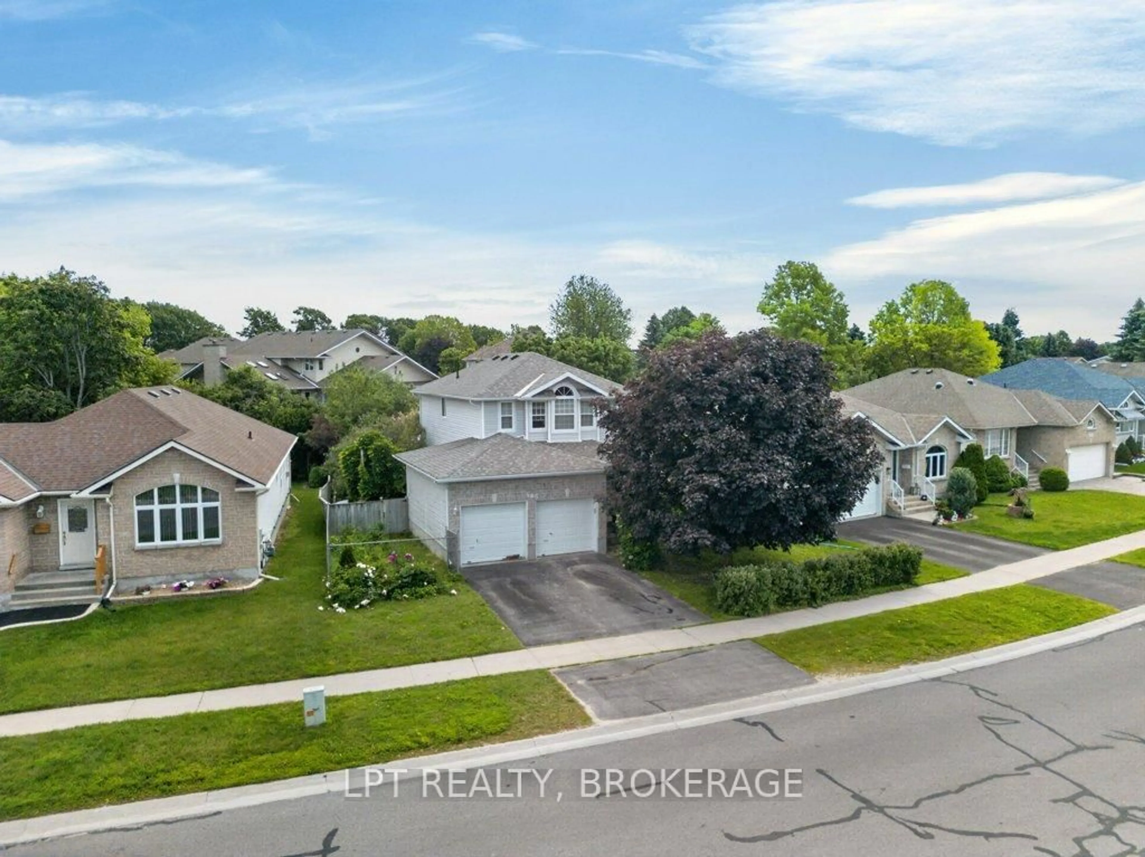 A pic from outside/outdoor area/front of a property/back of a property/a pic from drone, street for 645 Roosevelt Dr, Kingston Ontario K7M 8T7