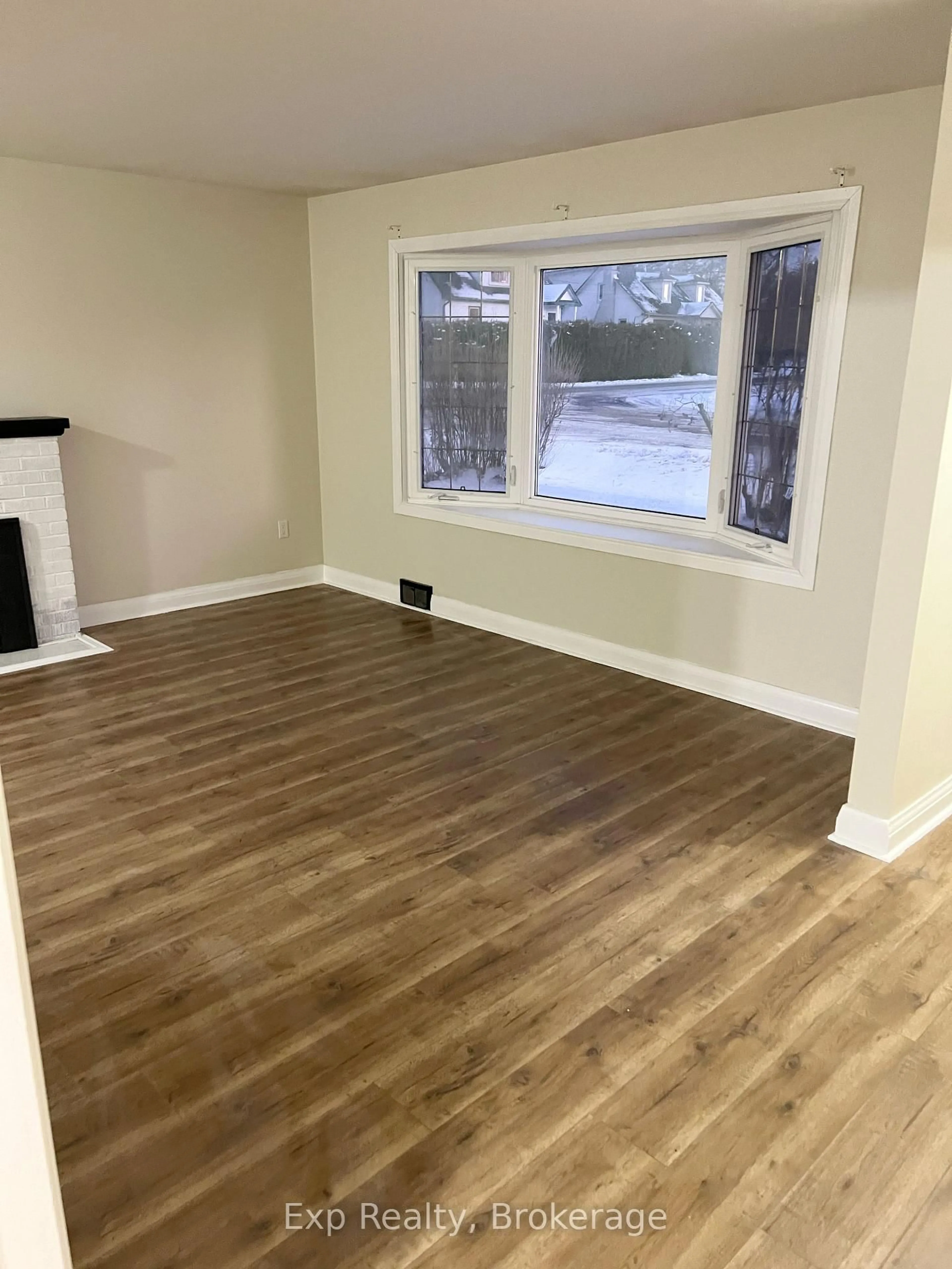 A pic of a room for 15 Redden St, Kingston Ontario K7M 4K9