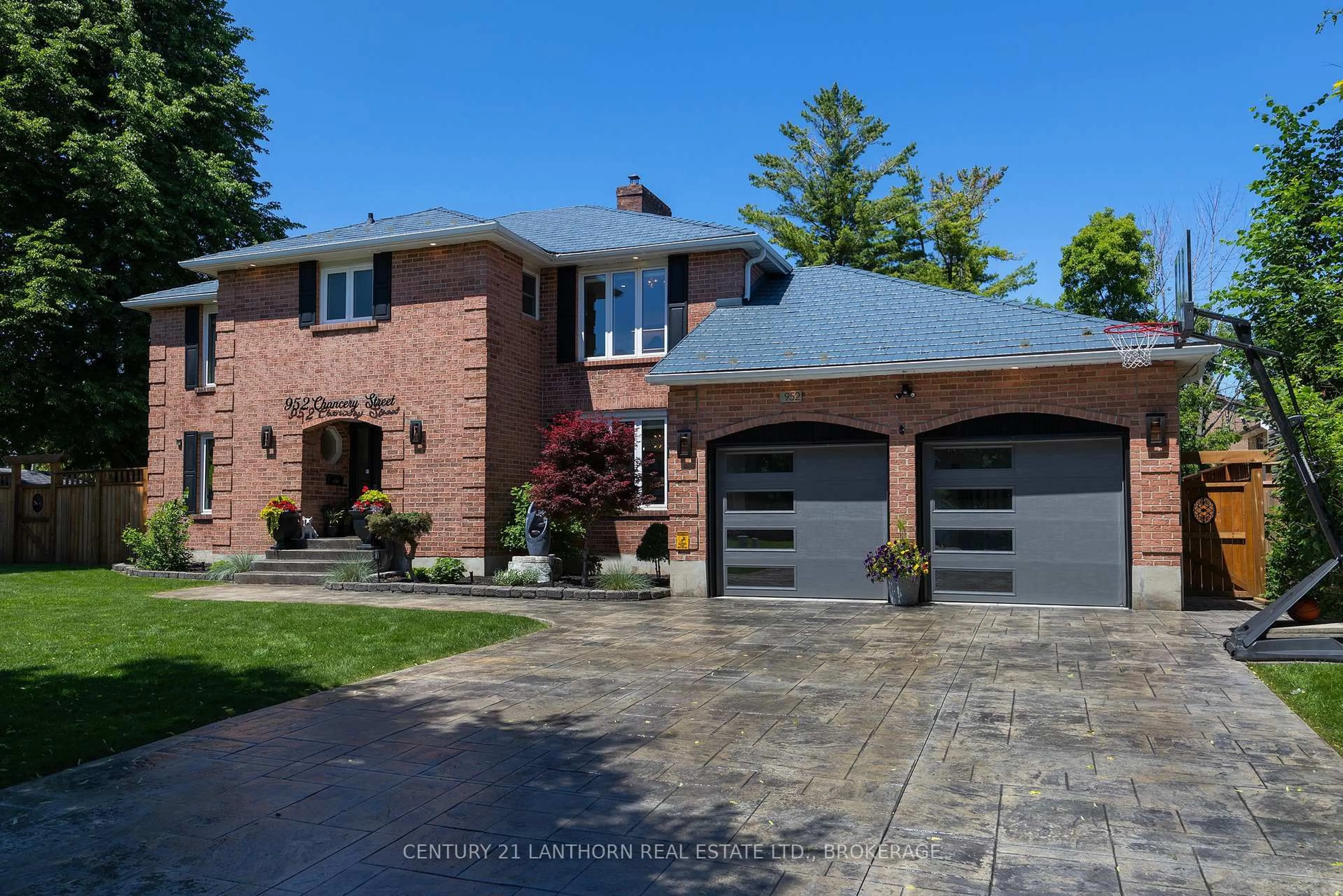 Home with brick exterior material, street for 952 Chancery St, Kingston Ontario K7P 1R3