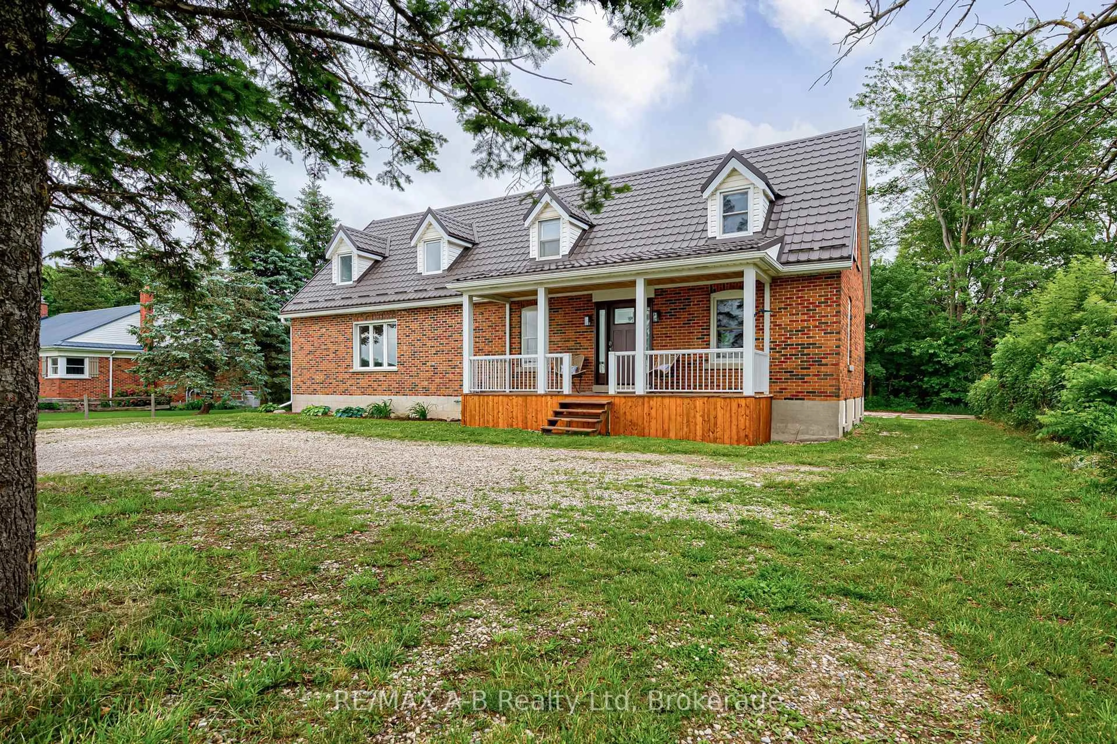 Home with brick exterior material, unknown for 2927 Line 34 Line, Stratford Ontario N5A 6S5