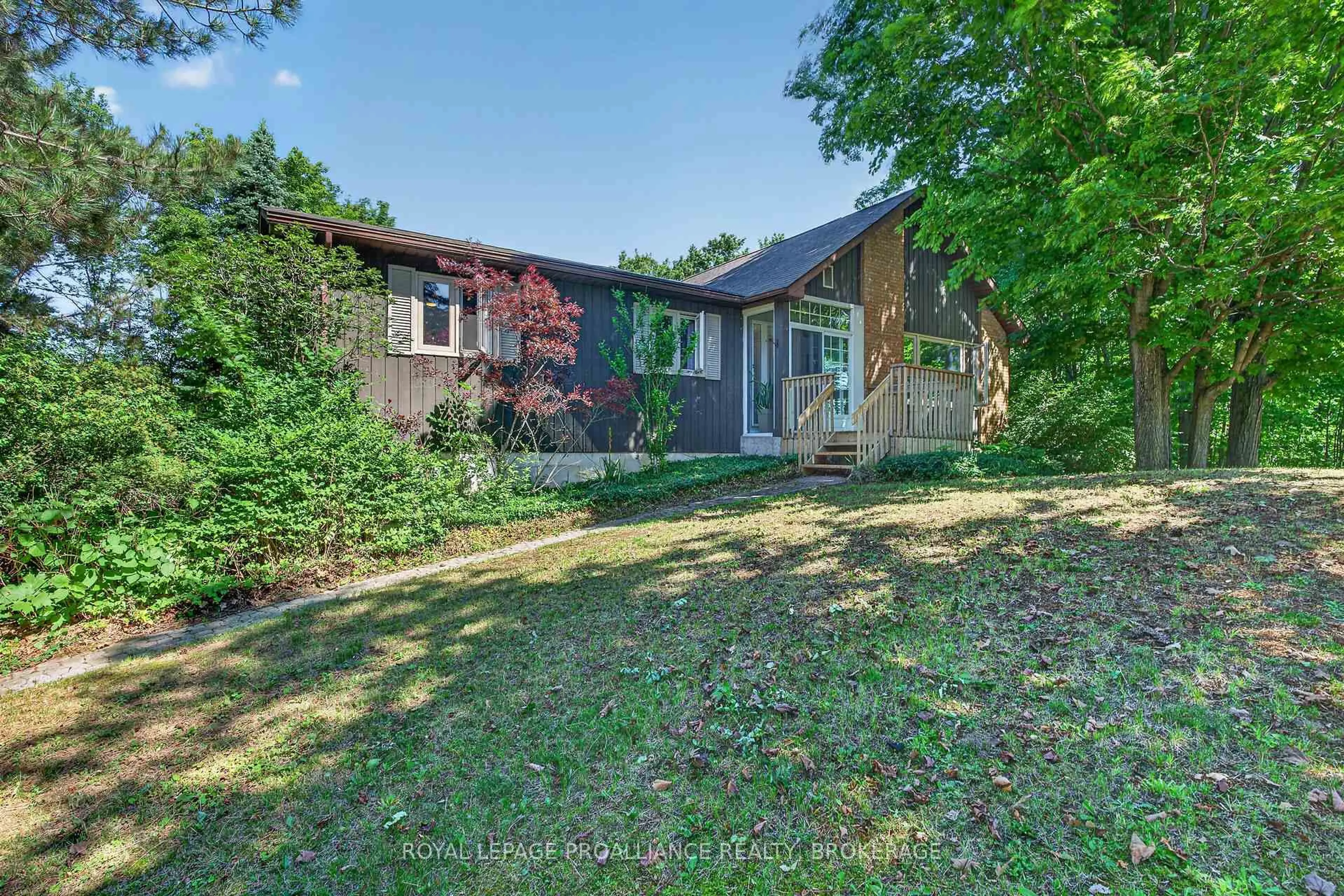 A pic from outside/outdoor area/front of a property/back of a property/a pic from drone, unknown for 3318 Desert Lake Rd, Verona Ontario K0H 2W0