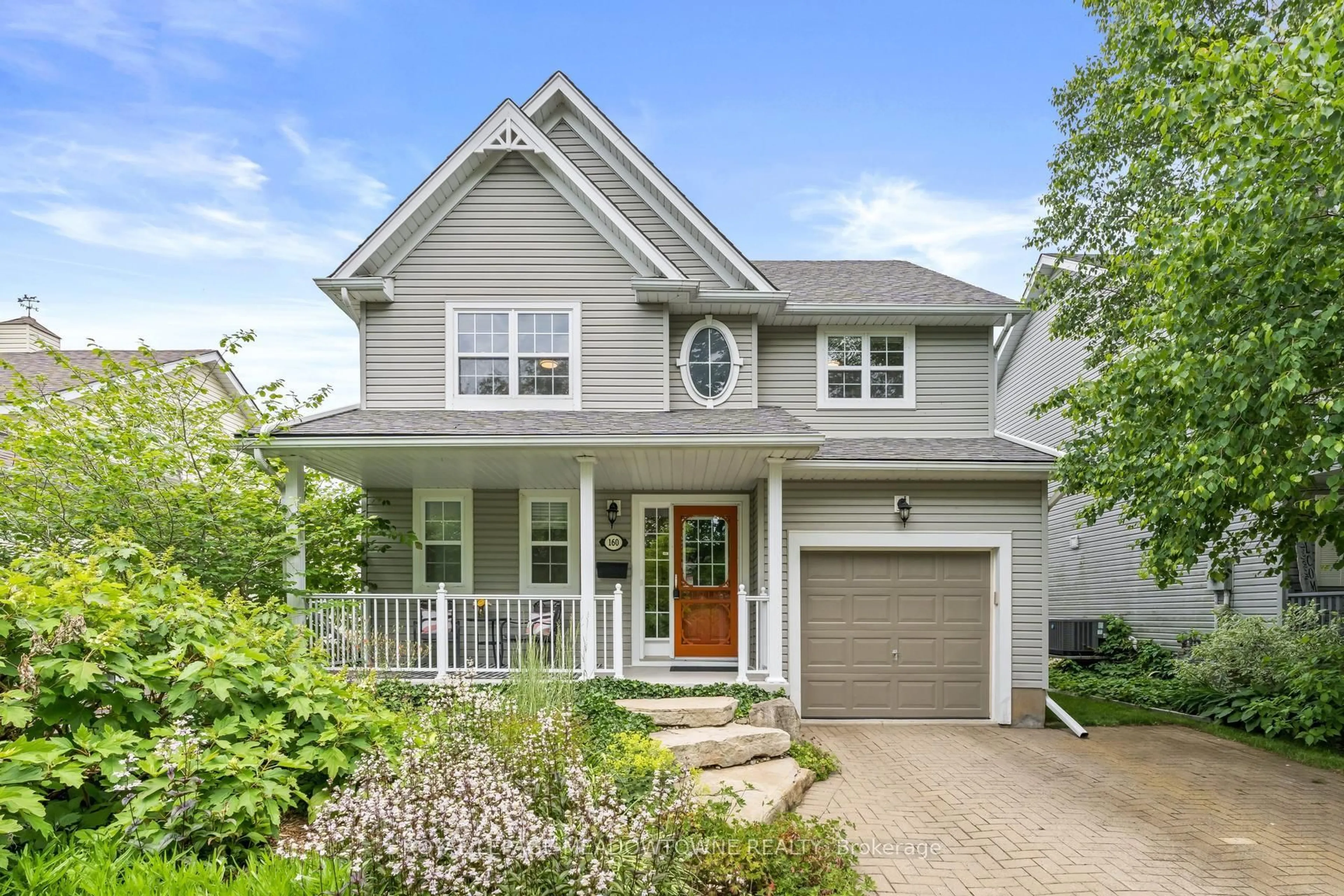 Home with vinyl exterior material, street for 160 Old Maple Blvd, Guelph/Eramosa Ontario N0B 2K0