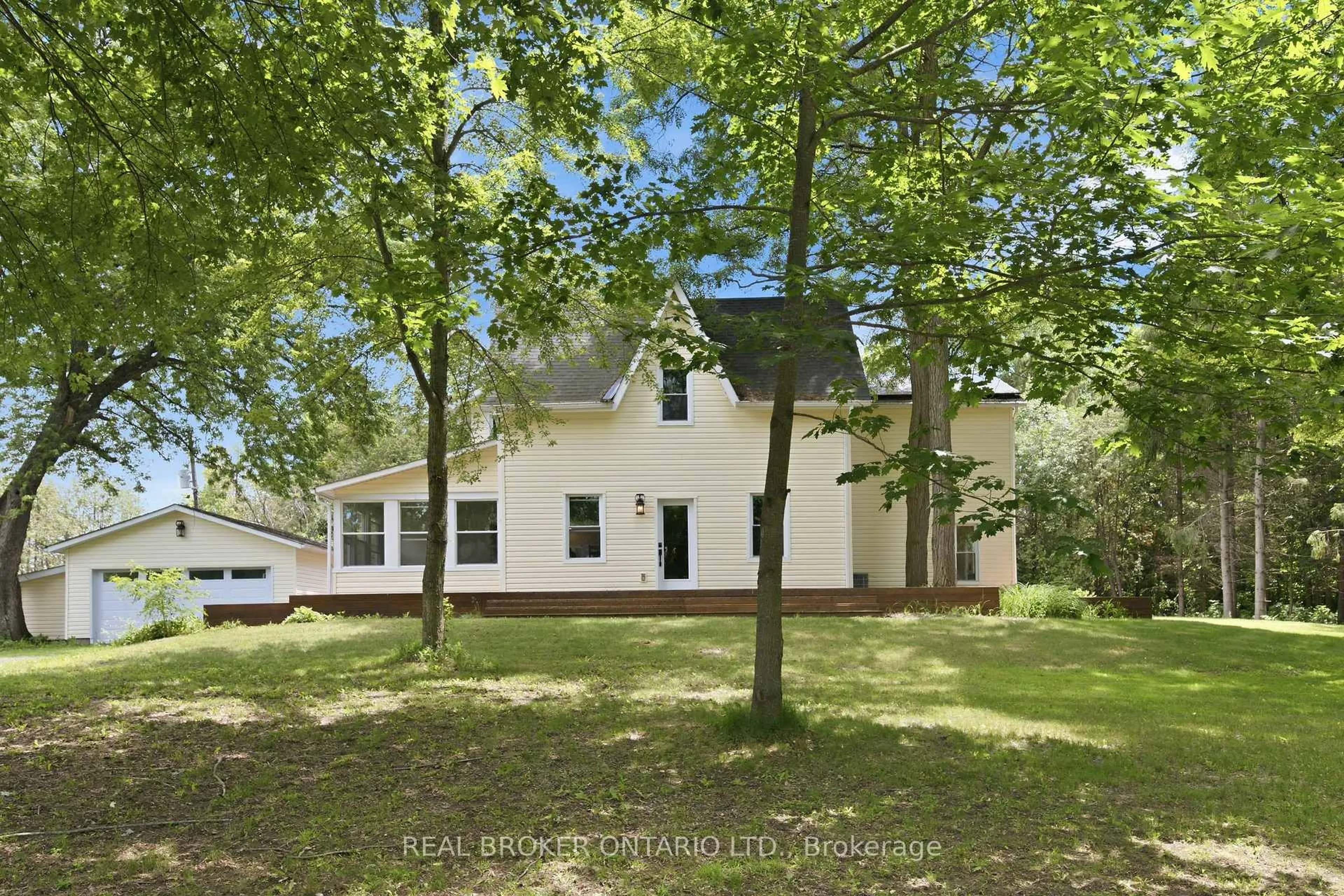 A pic from outside/outdoor area/front of a property/back of a property/a pic from drone, street for 4184 Gordon Murdock Rd, Osgoode Ontario K0A 2W0