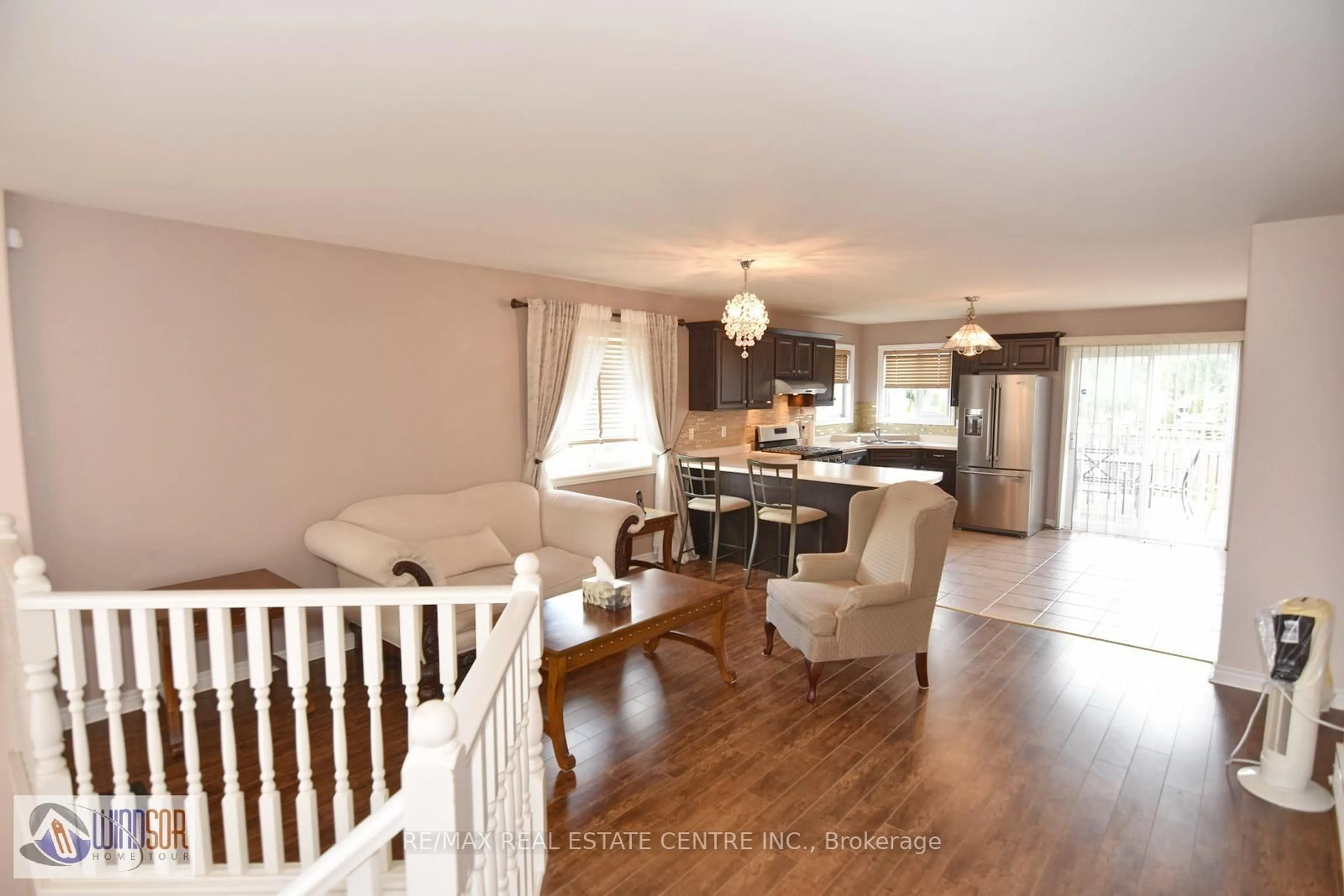 Dining room, wood/laminate floor for 3602 Holburn St, Windsor Ontario N9E 4V4