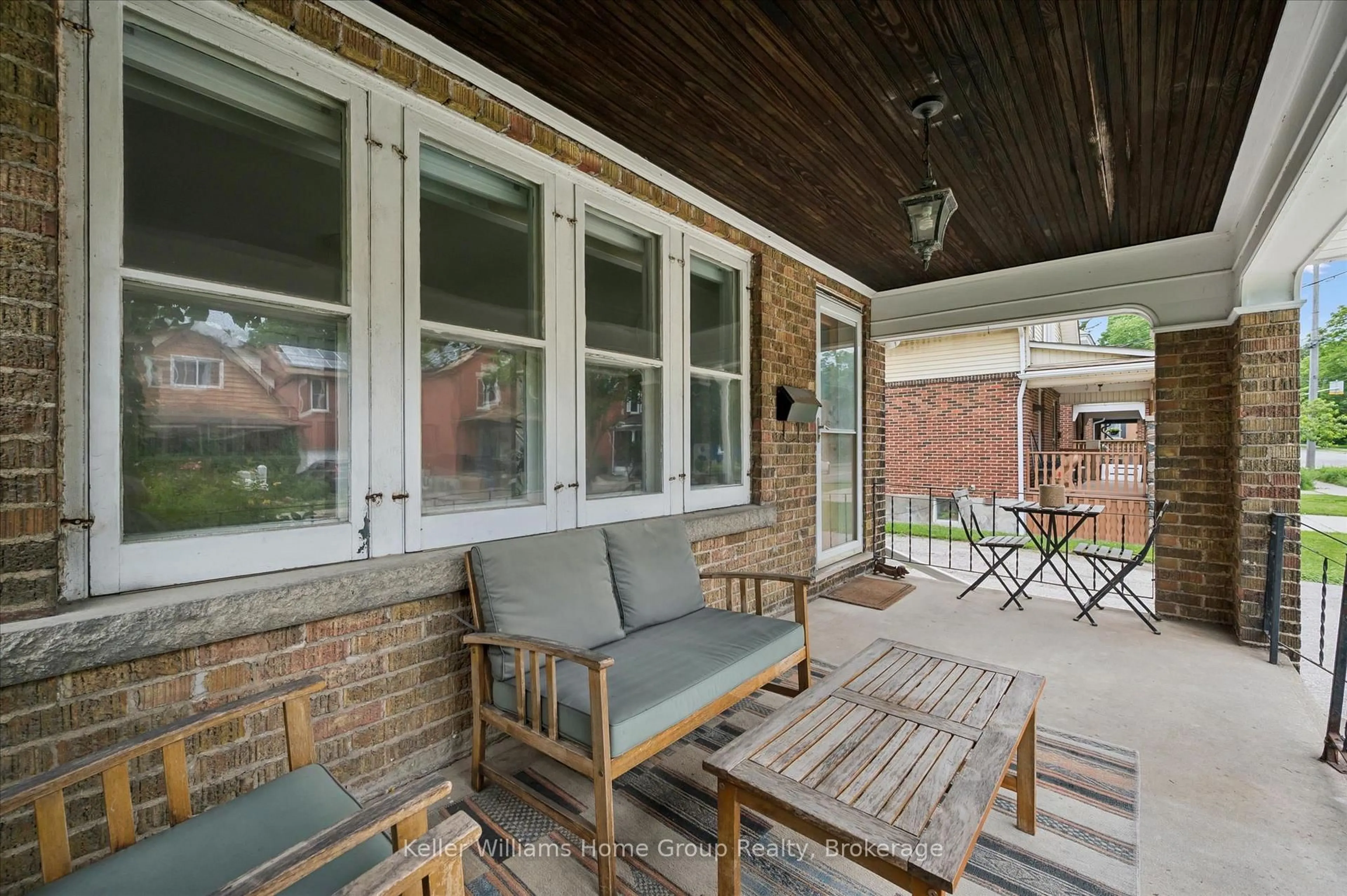Patio, street for 149 London Rd, Guelph Ontario N1H 2C2