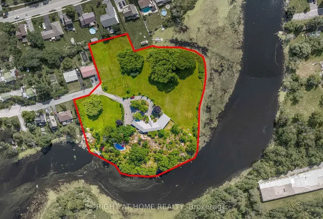 550 Queen St, Gananoque 3