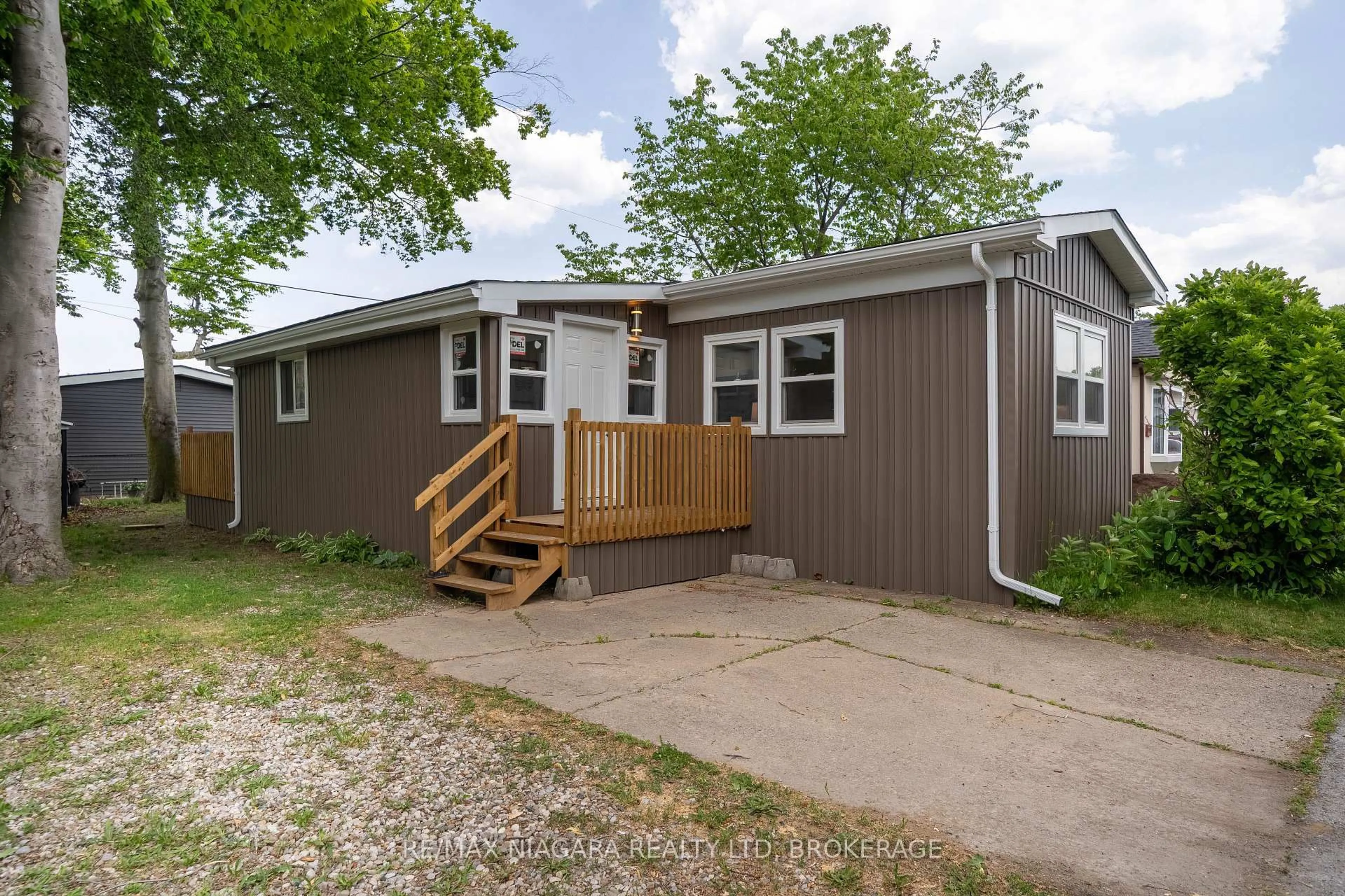Unknown for 4597 Martha Lane, Lincoln Ontario L3J 0W1