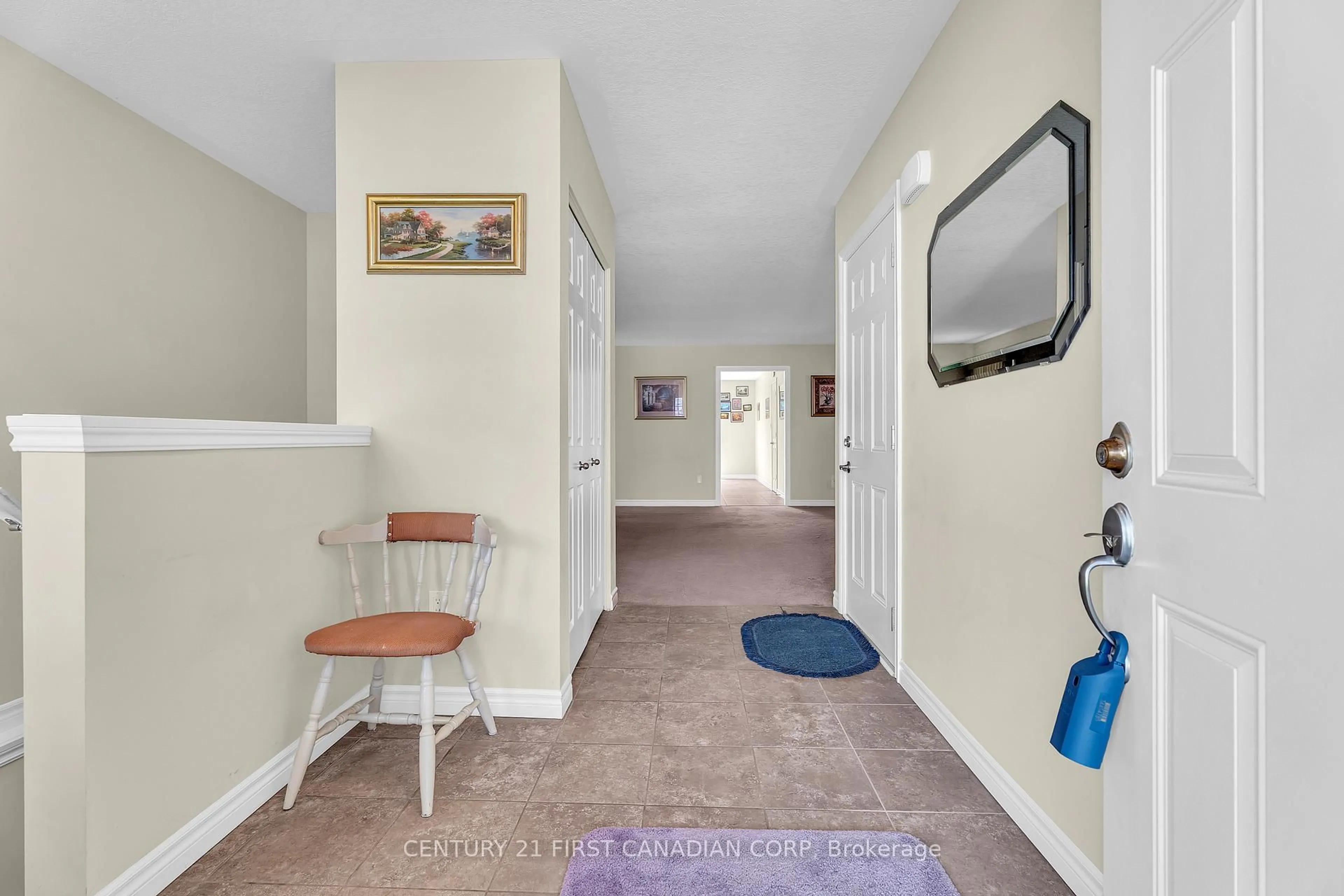 Indoor entryway for 3191 Singleton Ave, London South Ontario N6L 0B5
