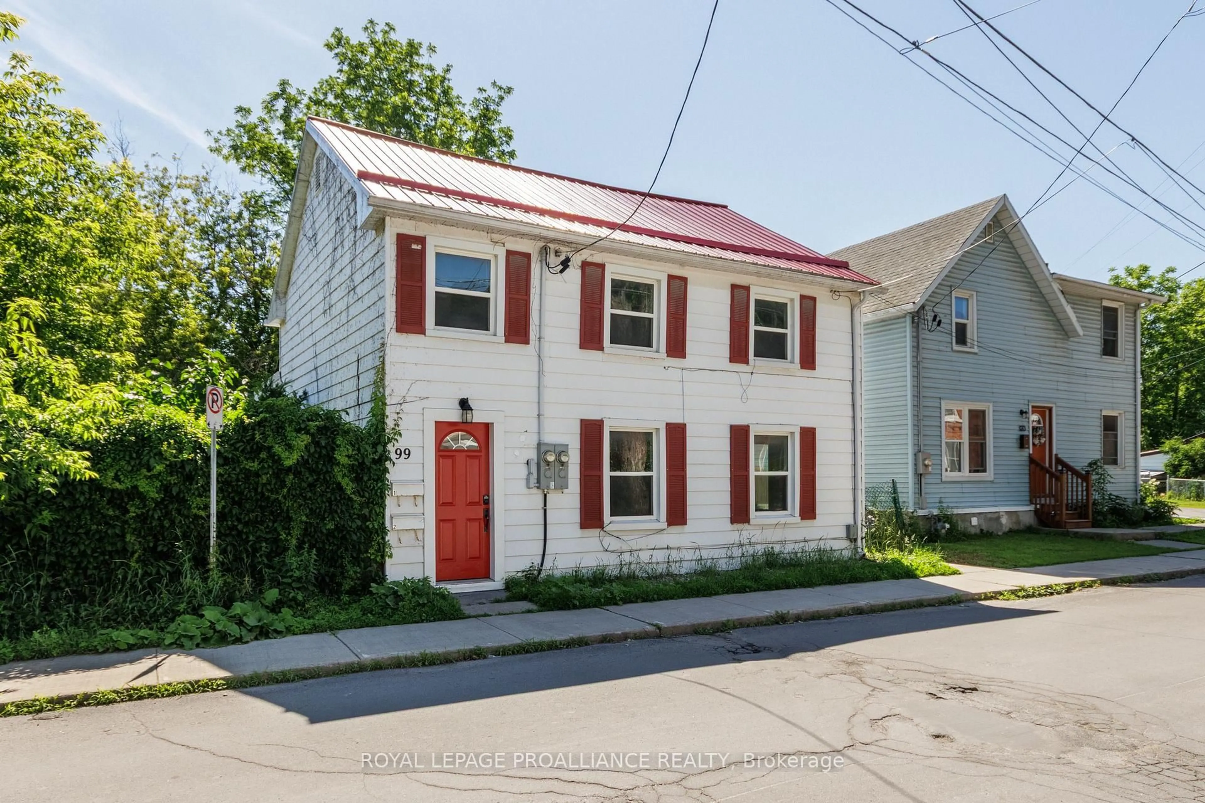 Home with vinyl exterior material, street for 99 Chatham St, Kingston Ontario K7K 4H2