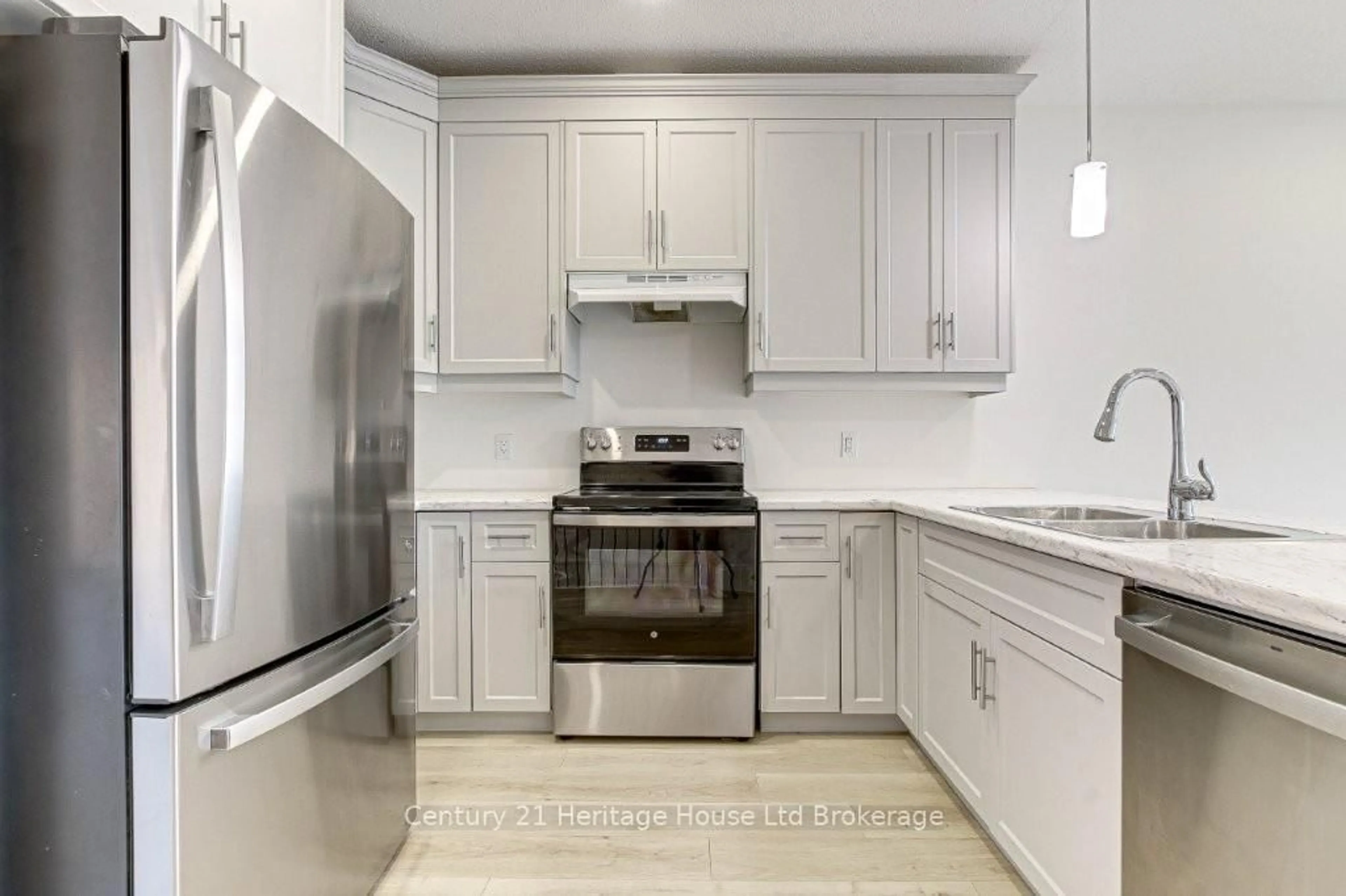 Standard kitchen, ceramic/tile floor for 50 Blandford St #2, Woodstock Ontario N4S 7H6