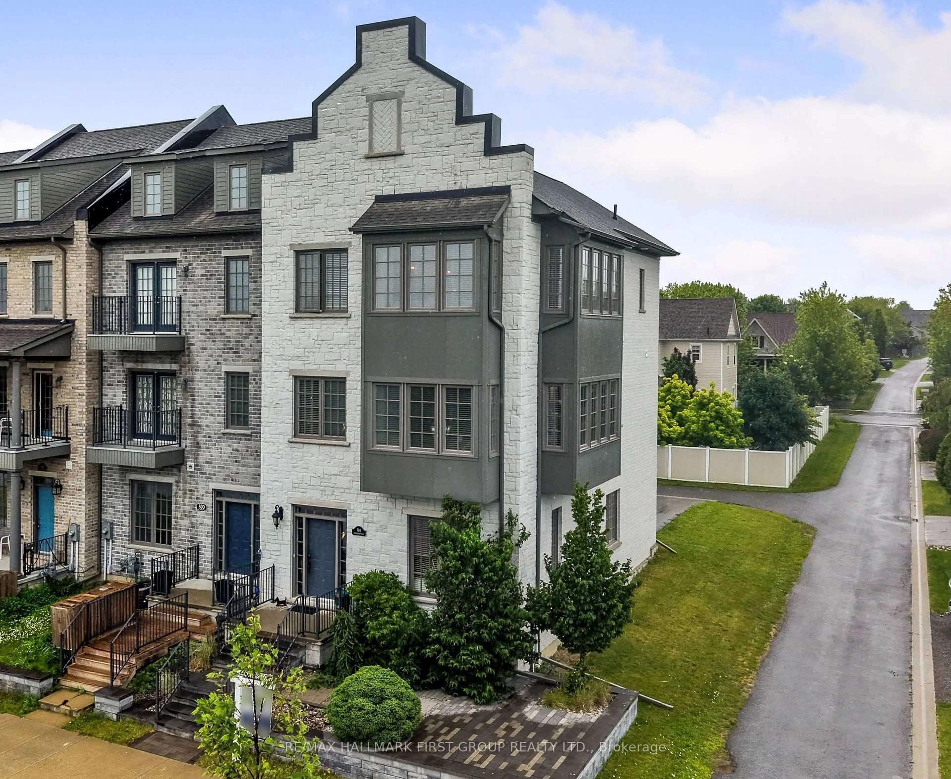 A pic from outside/outdoor area/front of a property/back of a property/a pic from drone, unknown for 798 New Amherst Blvd, Cobourg Ontario K9A 0G5