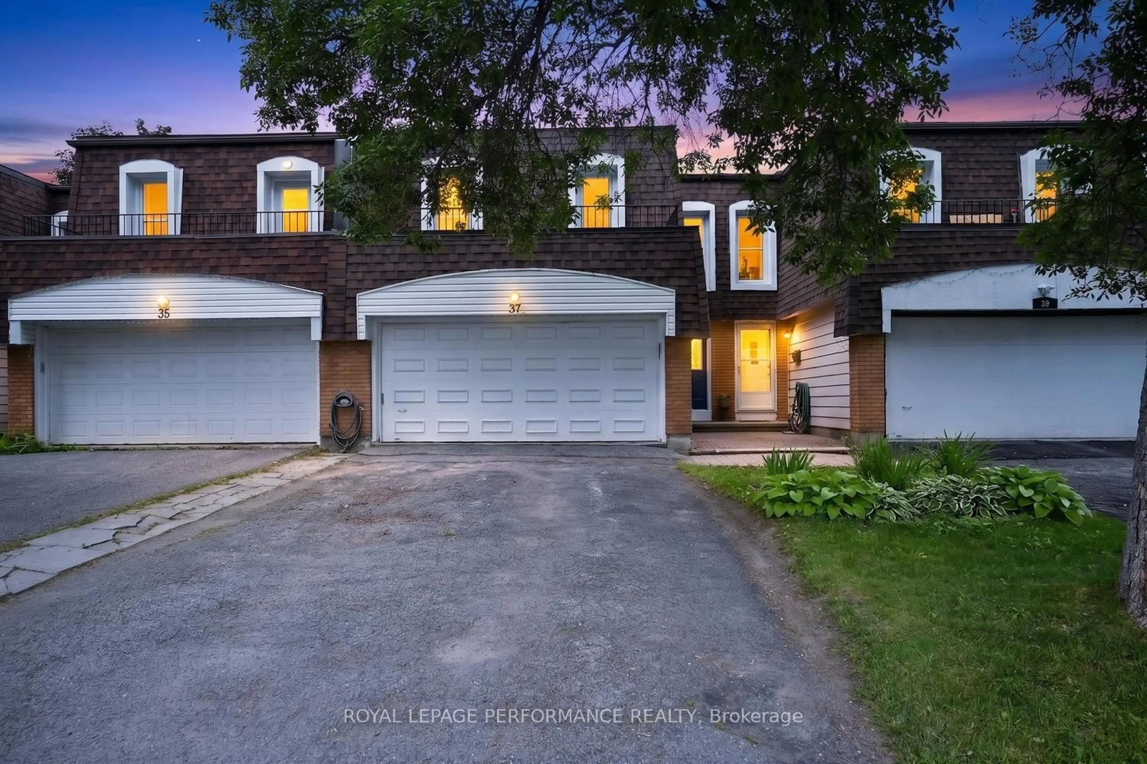 Home with brick exterior material, street for 37 Oberon St, Ottawa Ontario K2H 7X6