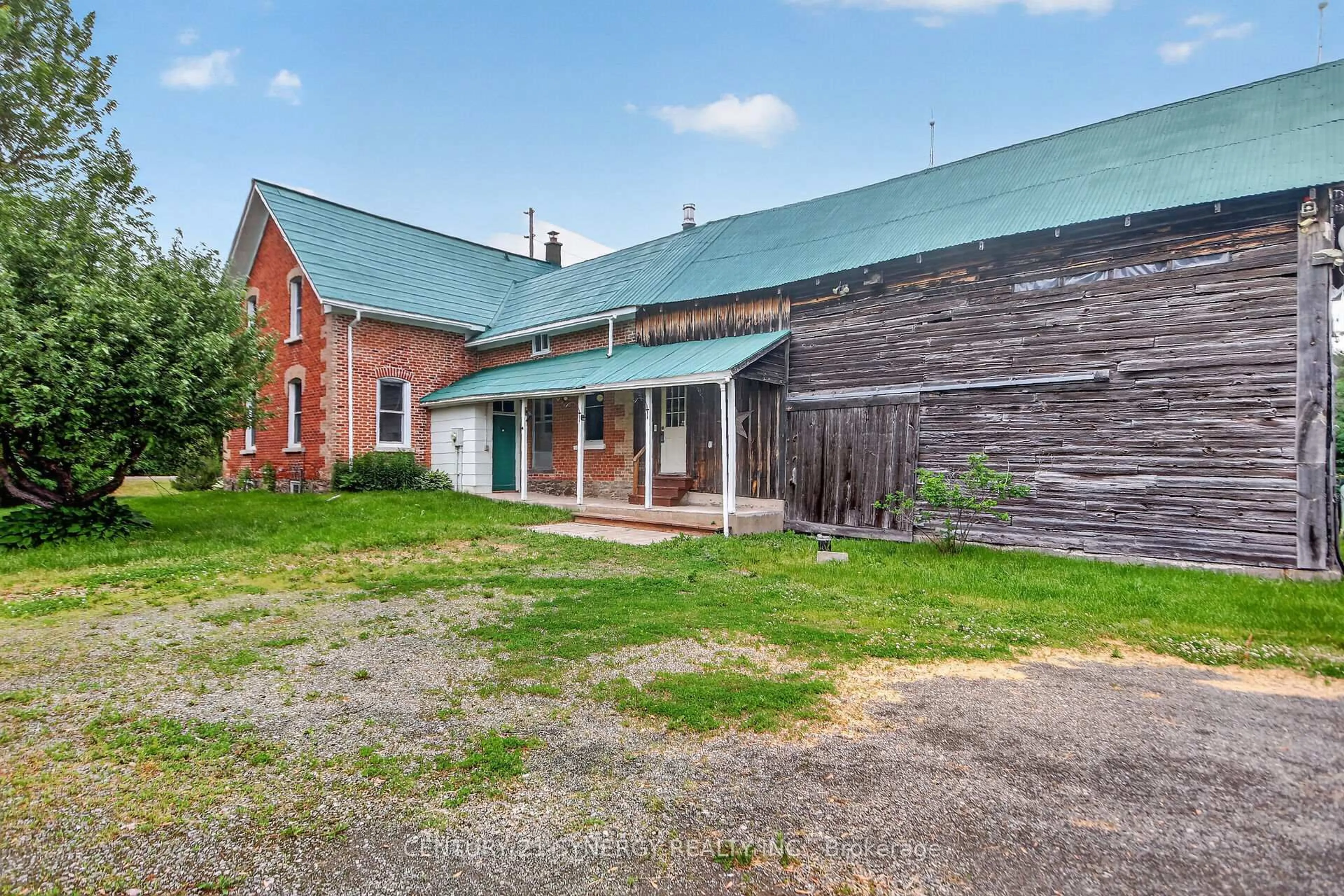 A pic from outside/outdoor area/front of a property/back of a property/a pic from drone, building for 508 Dillabaugh Rd, North Grenville Ontario K0G 1J0