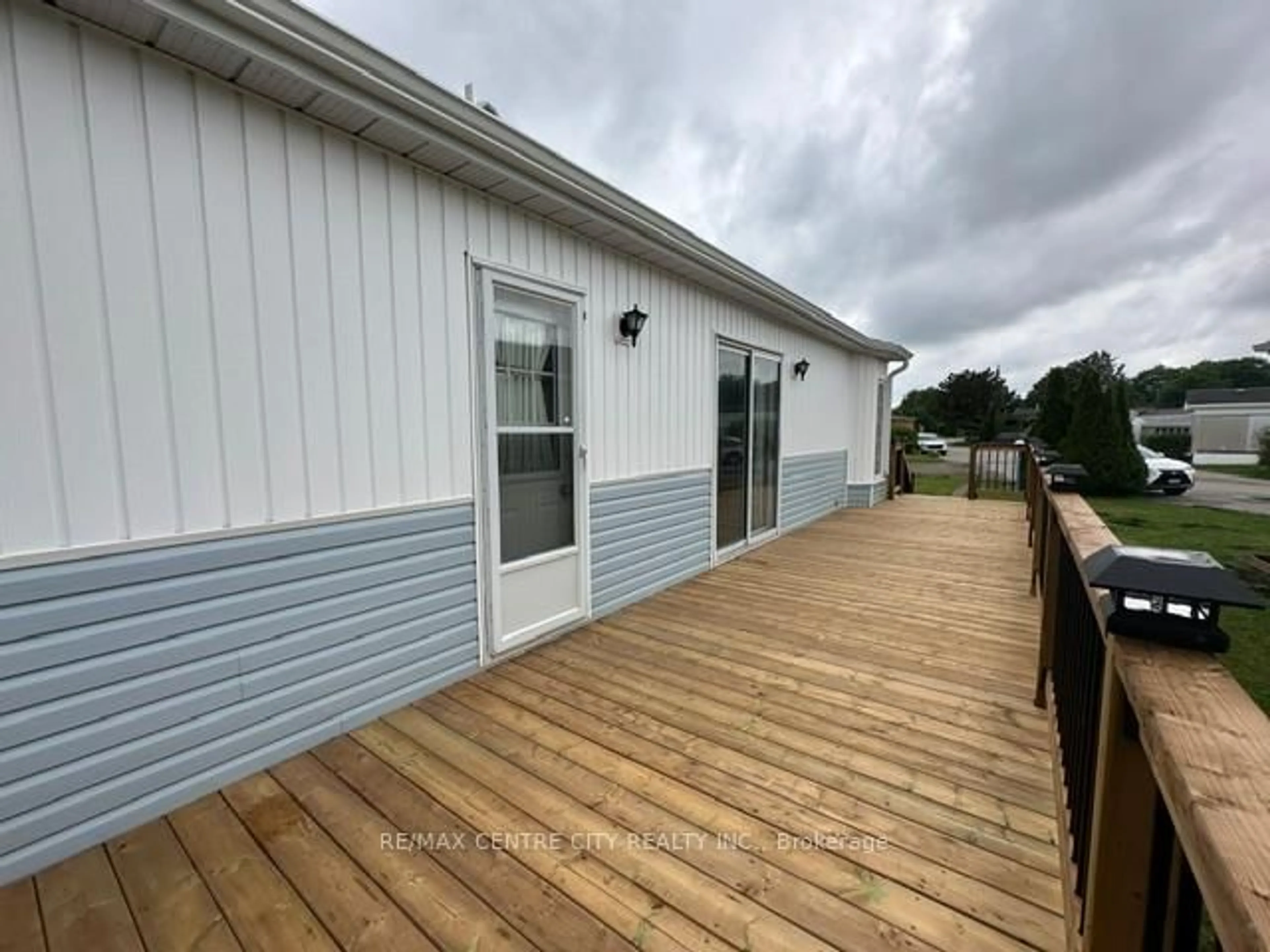 Unknown for 2189 Dundas St #67, London East Ontario N5V 1H3