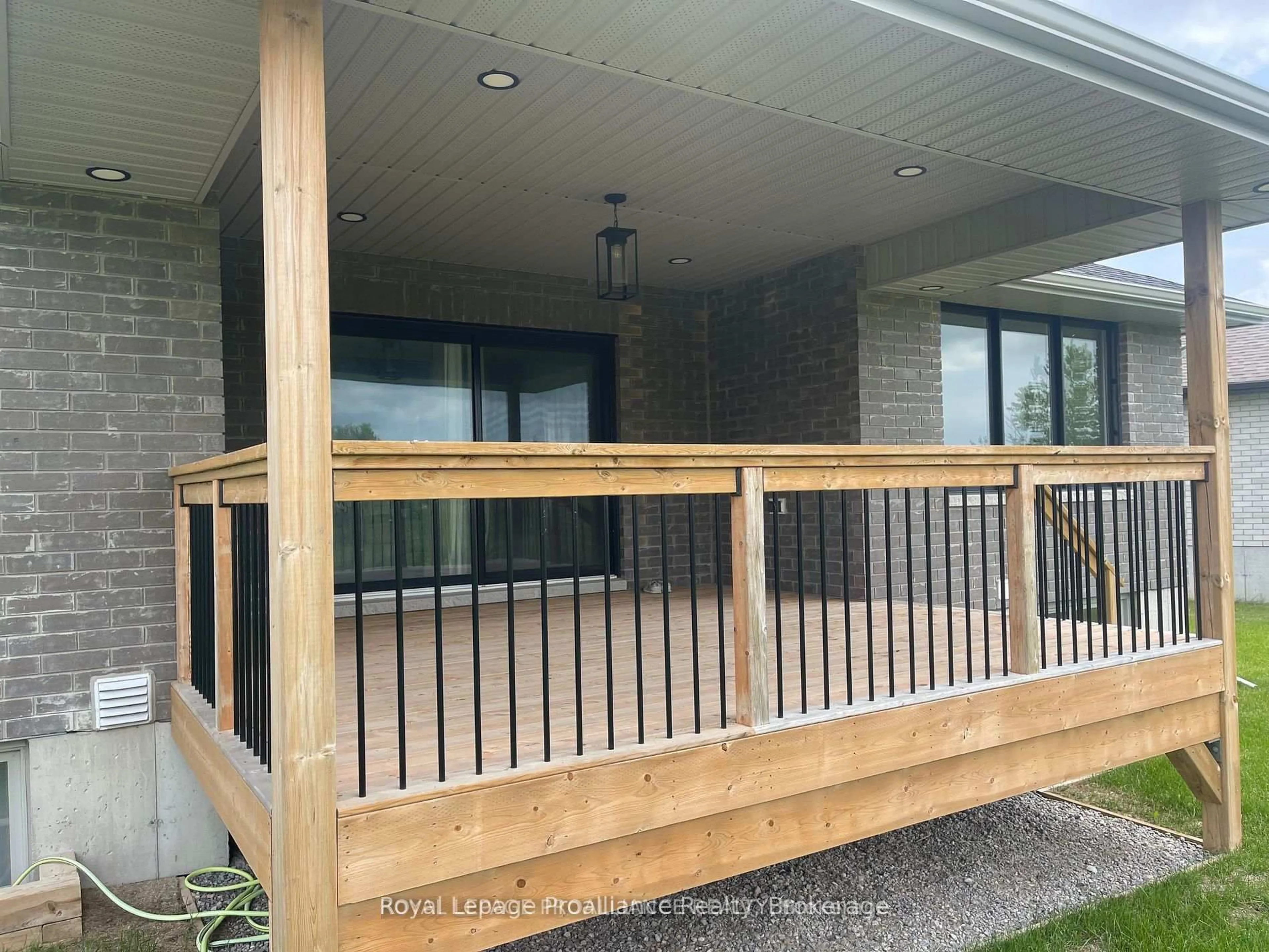 Patio, unknown for 43 Cattail Cres, Quinte West Ontario K8V 0J3