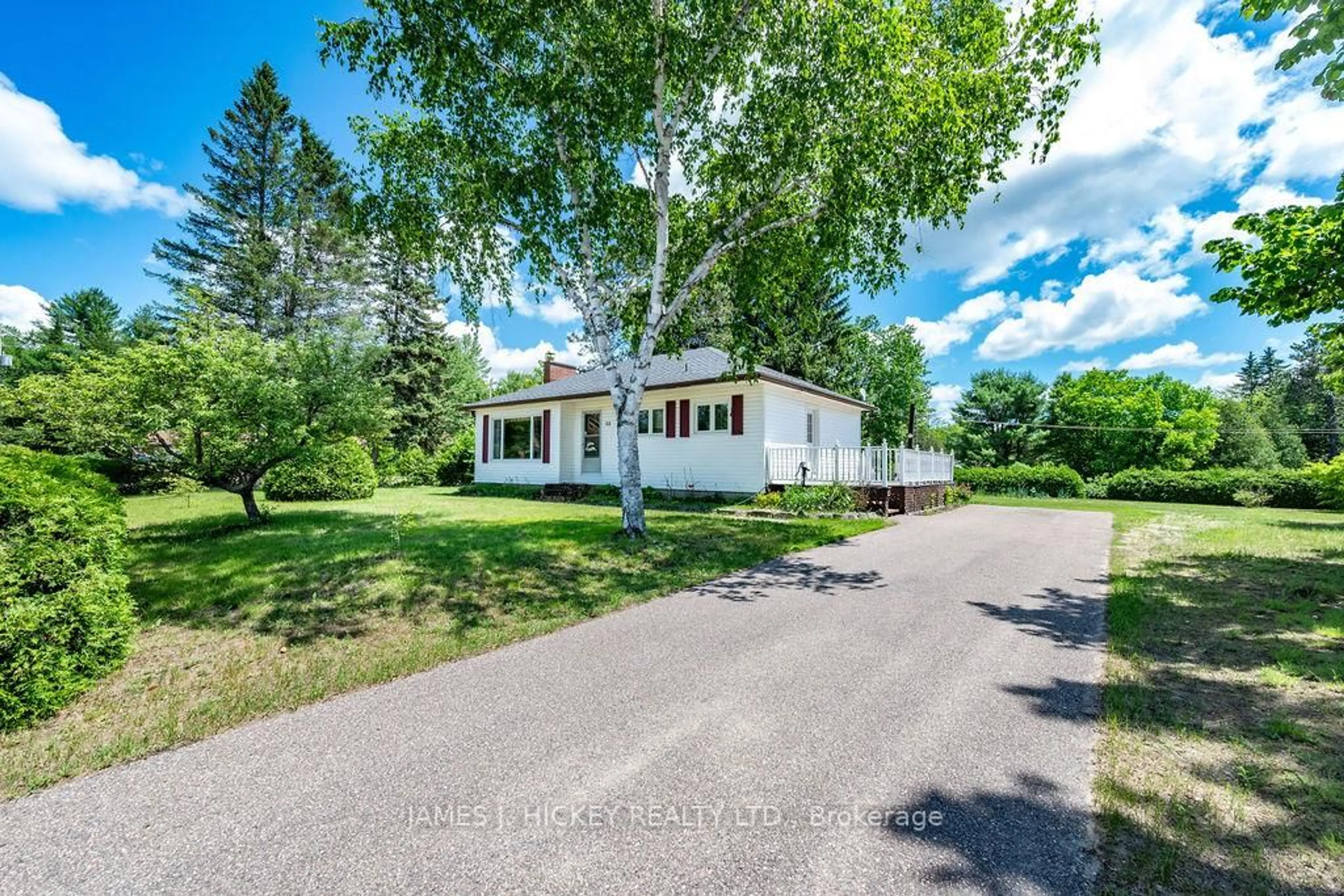 A pic from outside/outdoor area/front of a property/back of a property/a pic from drone, unknown for 22 Sydney St, Chalk River Ontario K0J 1J0