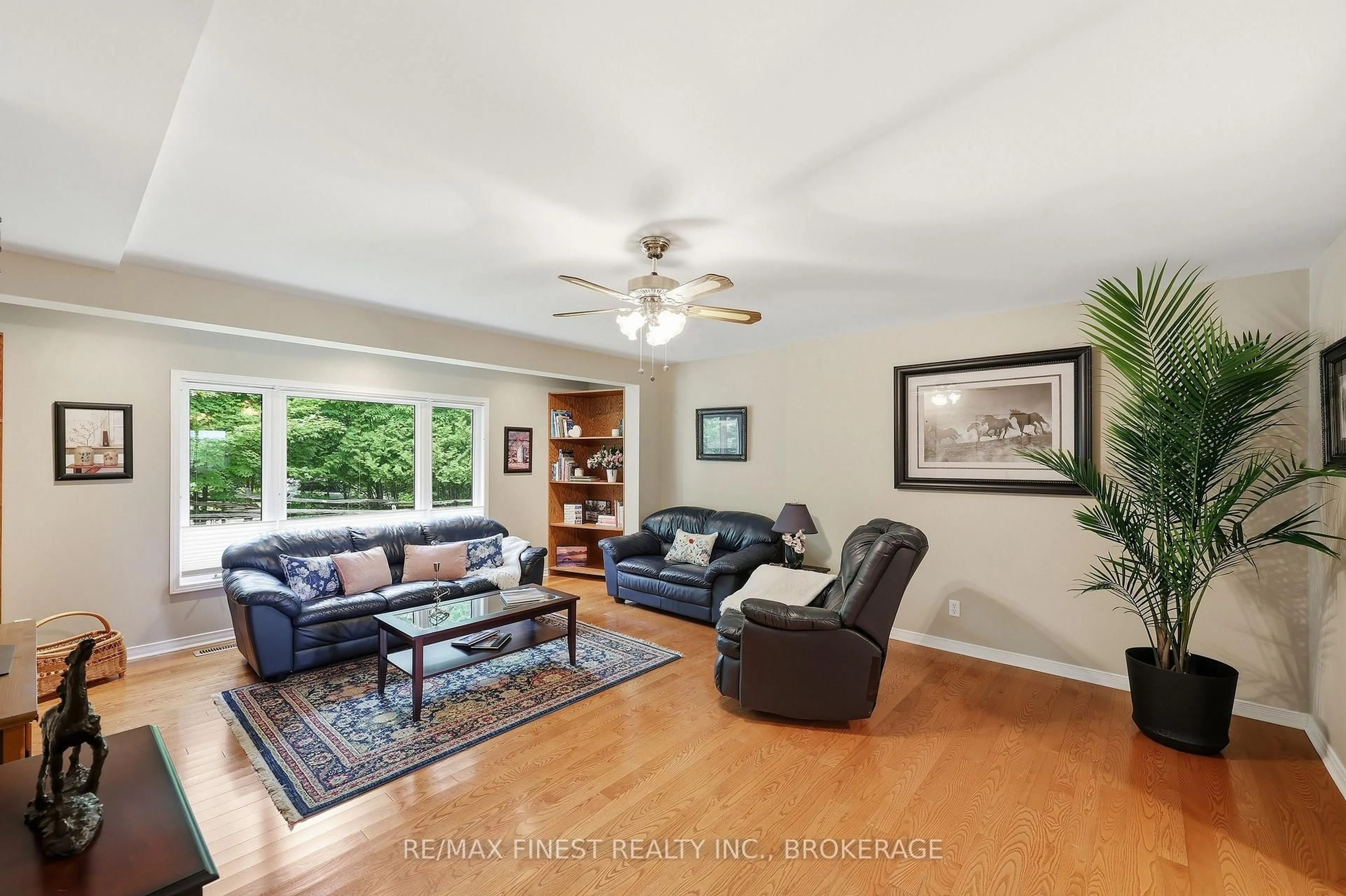 Living room with furniture, unknown for 147 Selton Rd, Leeds and the Thousand Islands Ontario K0E 1L0
