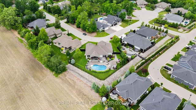 34 Erin Pl, Lambton Shores 3