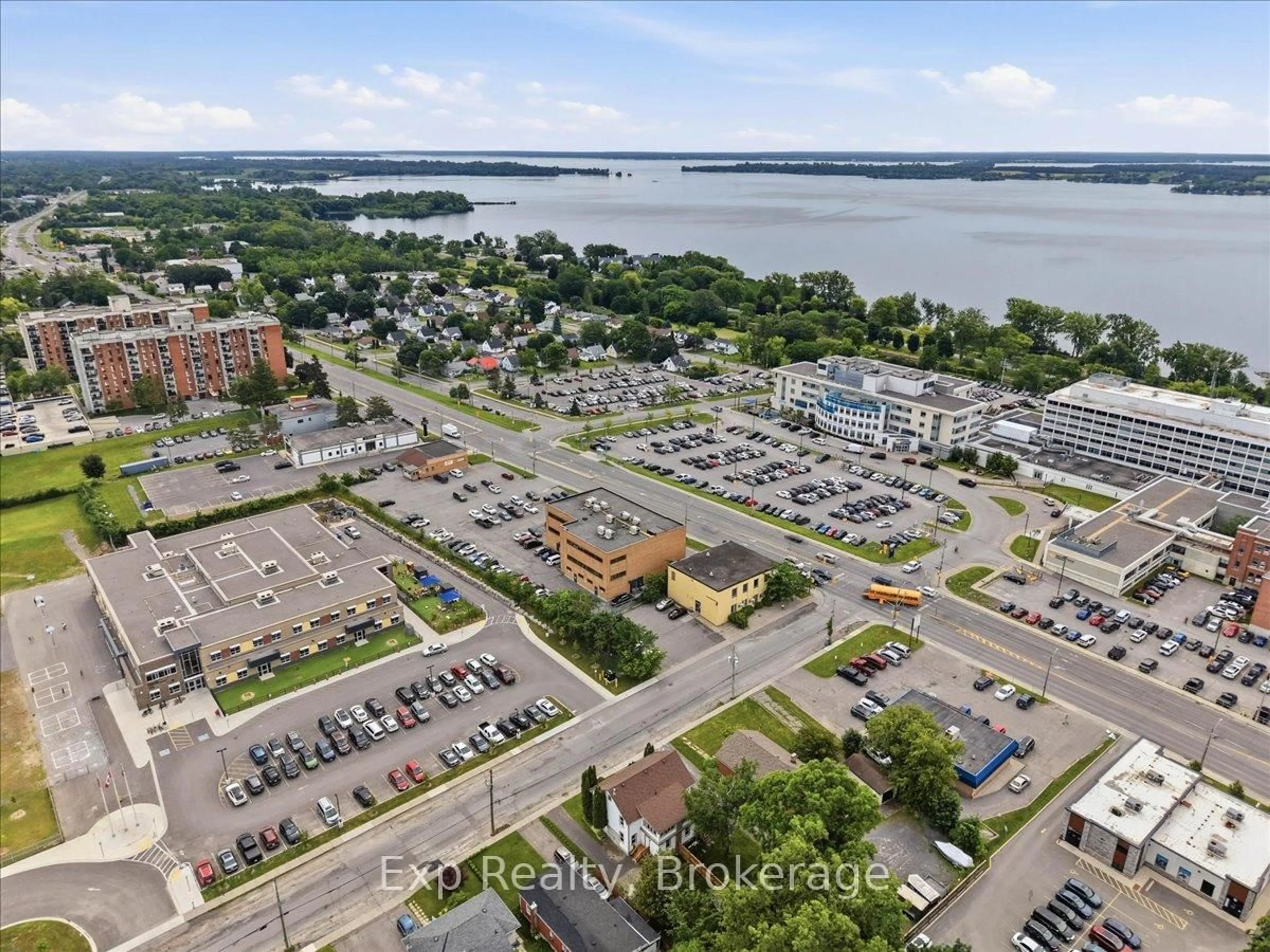 A pic from outside/outdoor area/front of a property/back of a property/a pic from drone, water/lake/river/ocean view for 130-132 MACDONALD Ave, Belleville Ontario K8N 3Y3