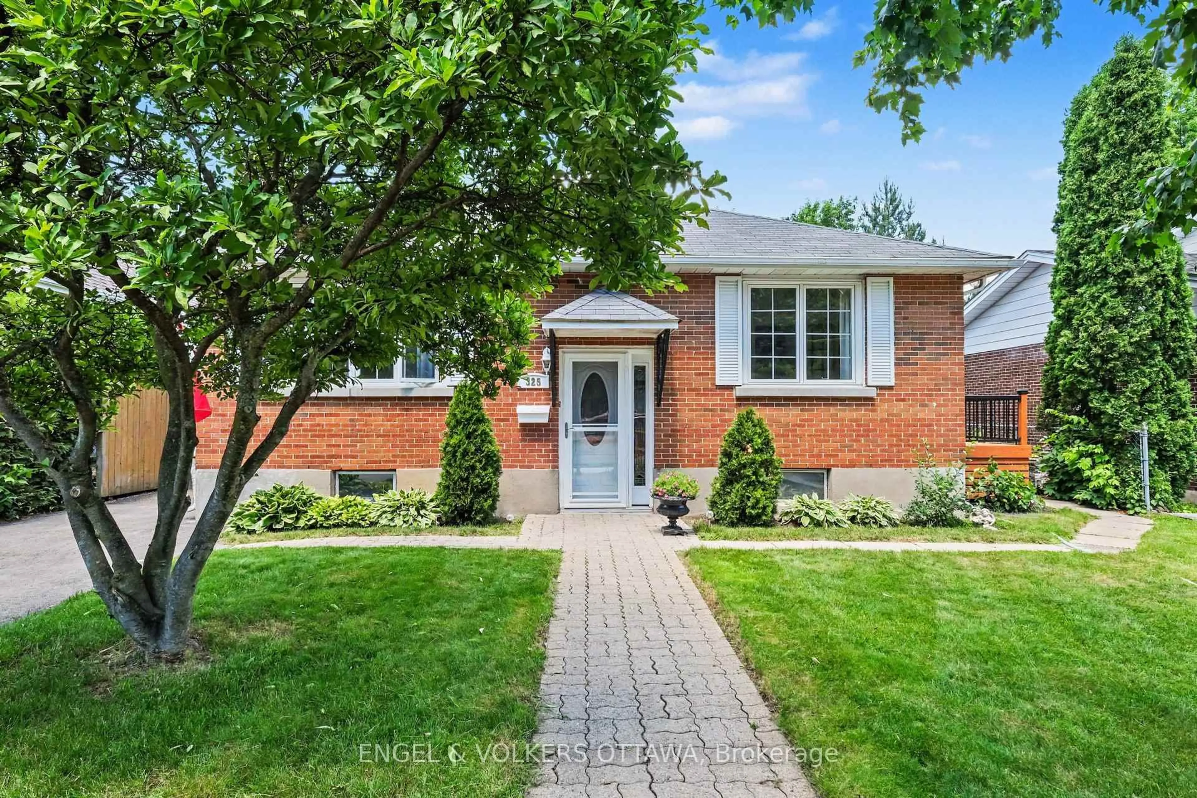 Home with brick exterior material, street for 325 Summit Ave, Ottawa Ontario K1H 5Z7