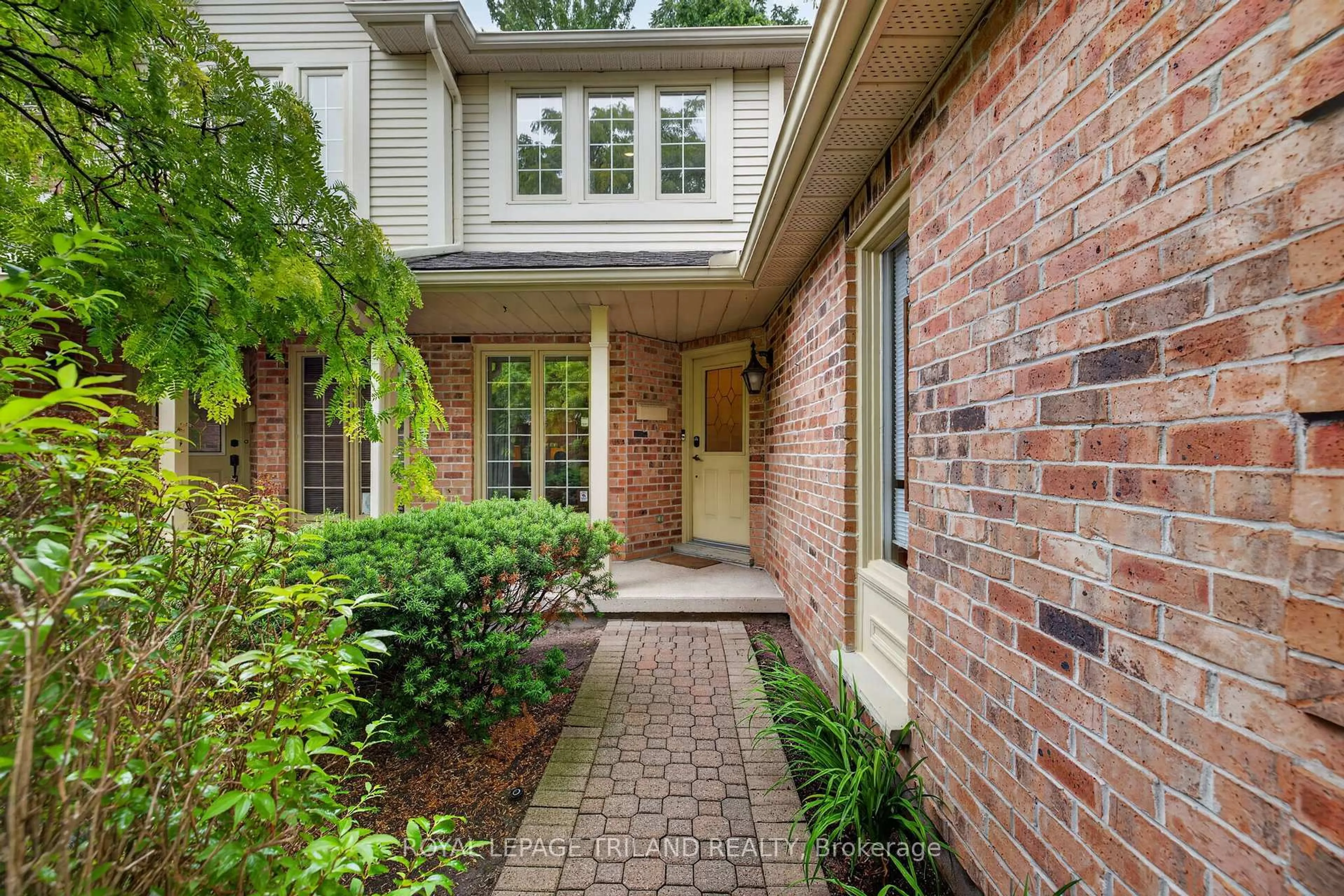 Home with brick exterior material, street for 810 Maitland St #34, London East Ontario N5Y 5K3