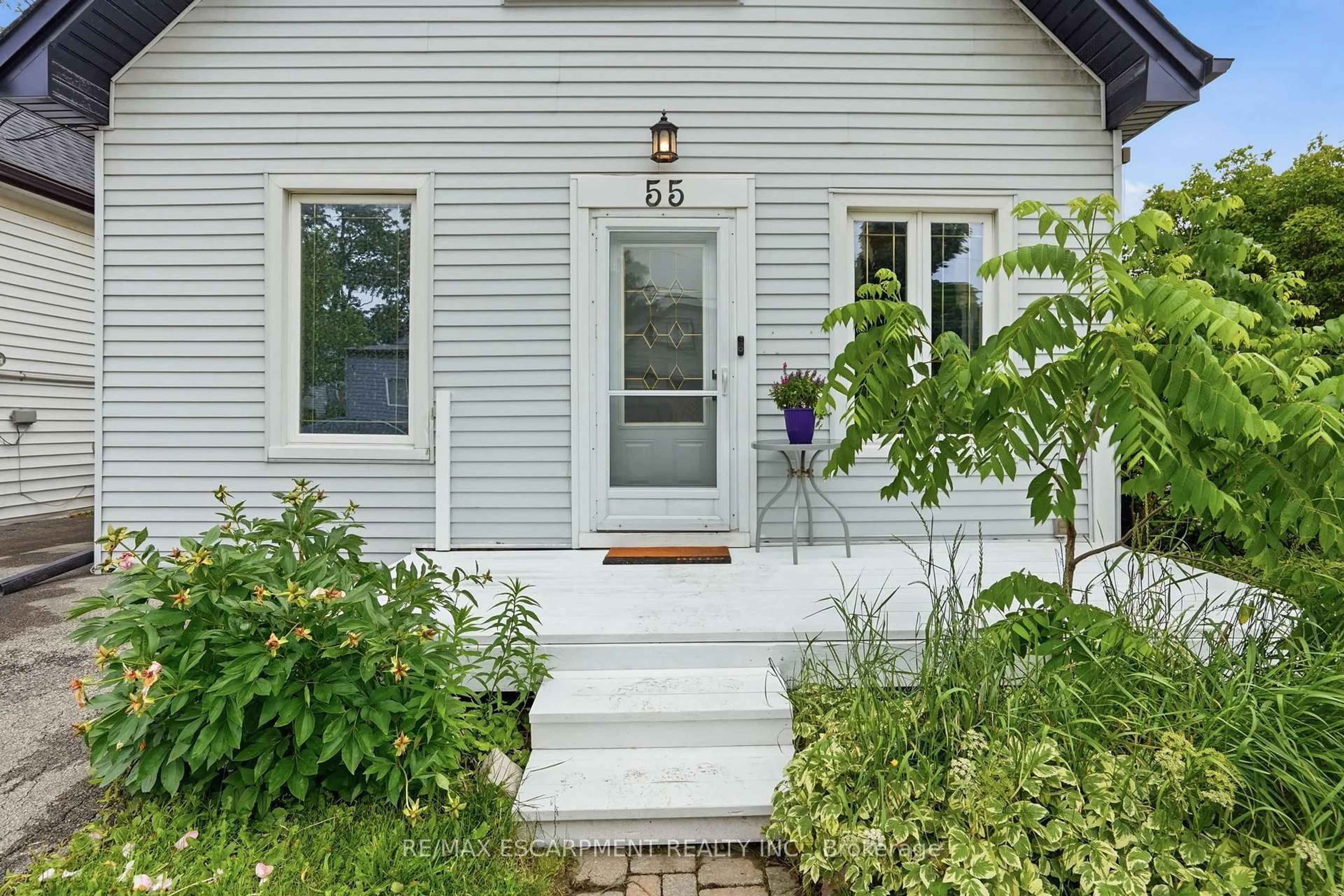 Unknown for 55 East 32nd St, Hamilton Ontario L8V 3R7