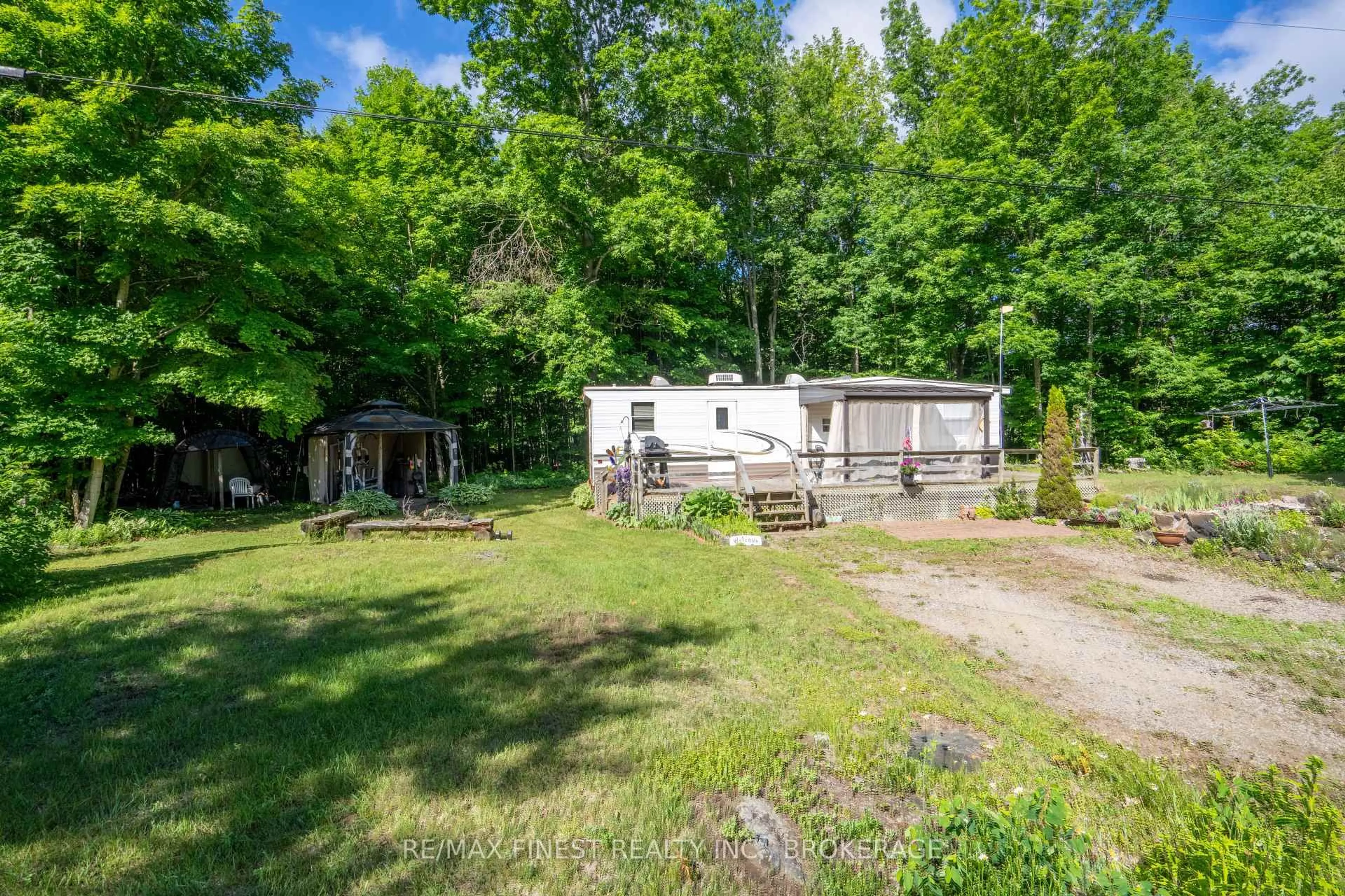 A pic from outside/outdoor area/front of a property/back of a property/a pic from drone, unknown for 1059 Northview Lane, Sharbot Lake Ontario K0H 2P0