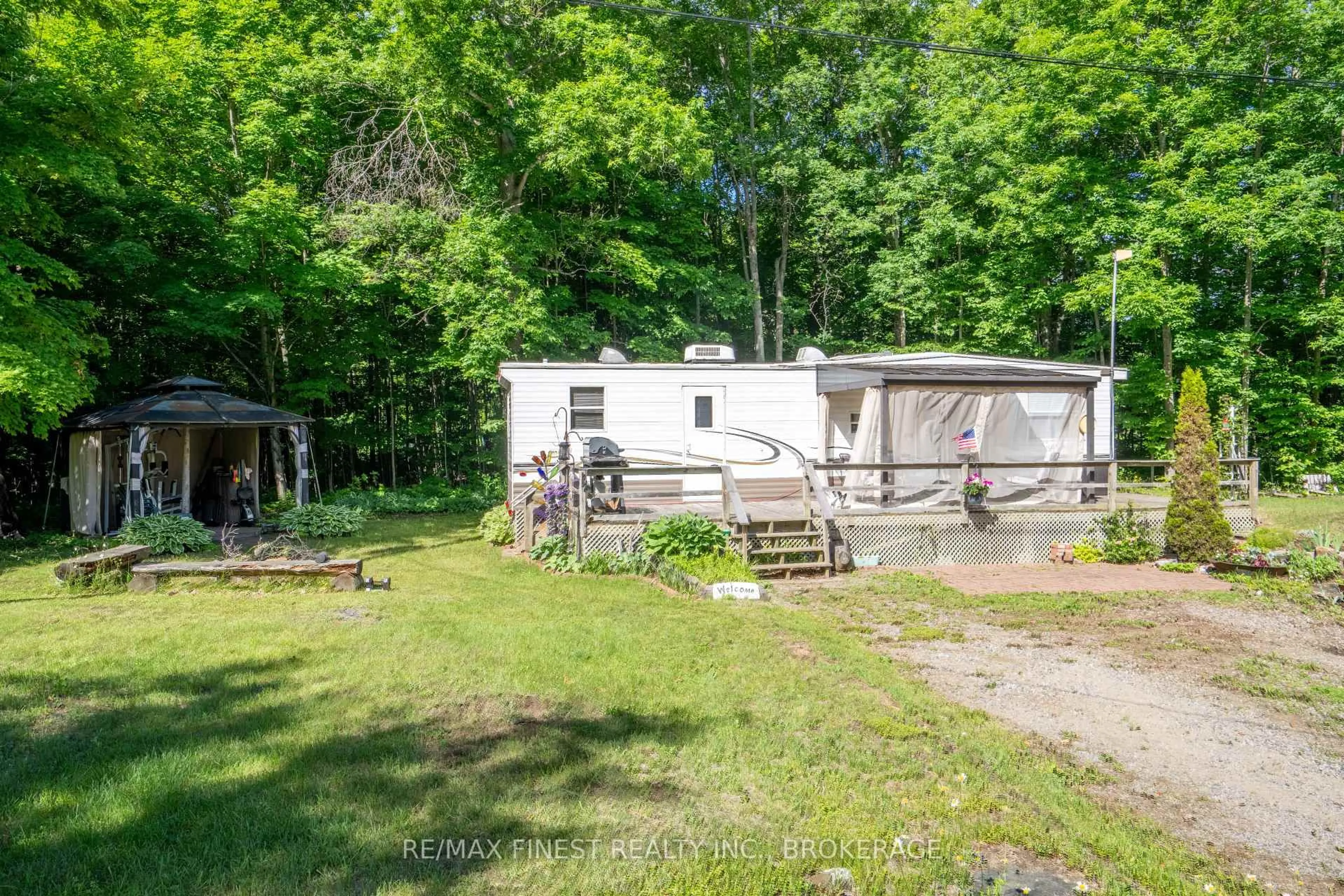 Patio, unknown for 1059 Northview Lane, Sharbot Lake Ontario K0H 2P0