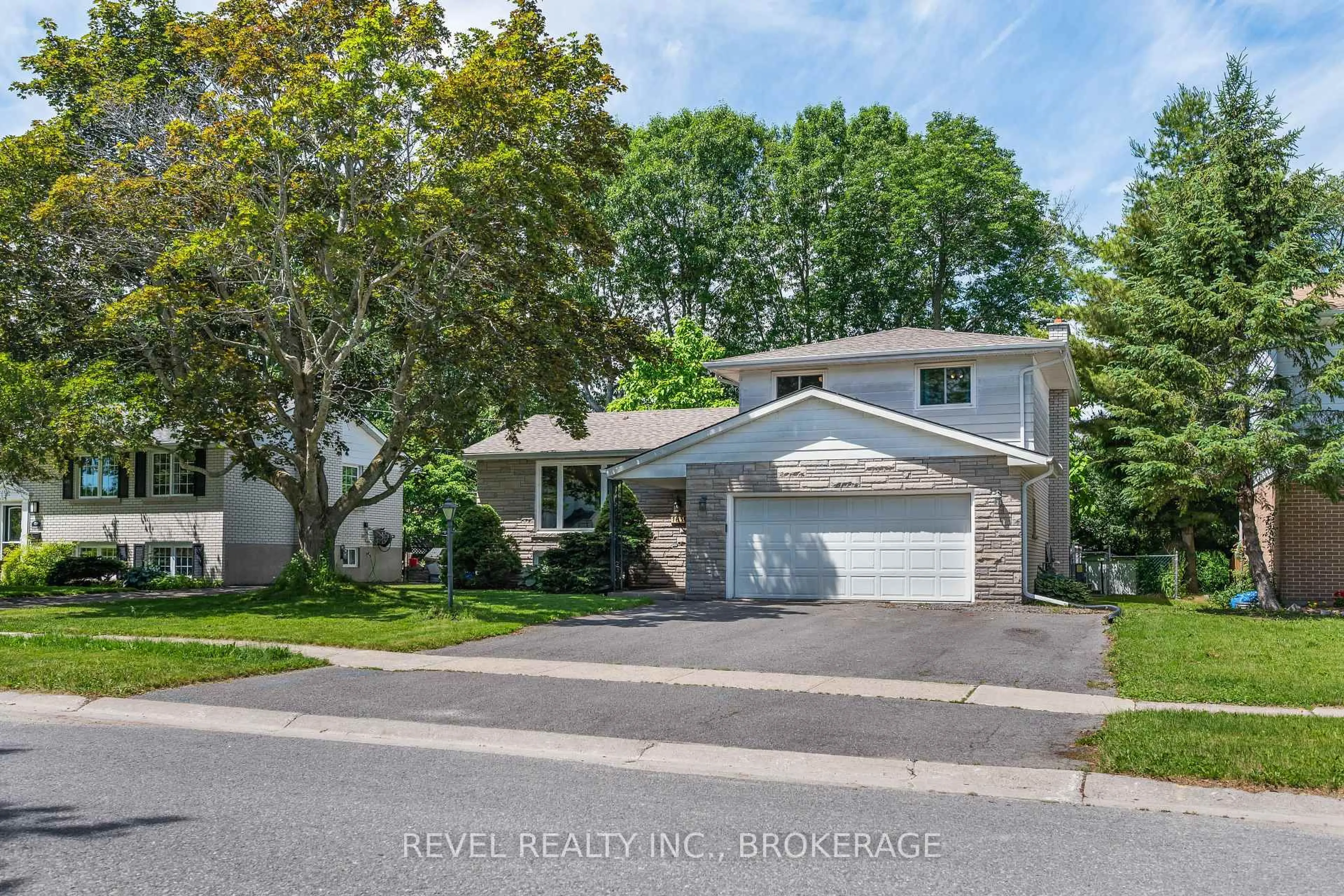 Home with vinyl exterior material, street for 163 Braemar Rd, Kingston Ontario K7M 4B7