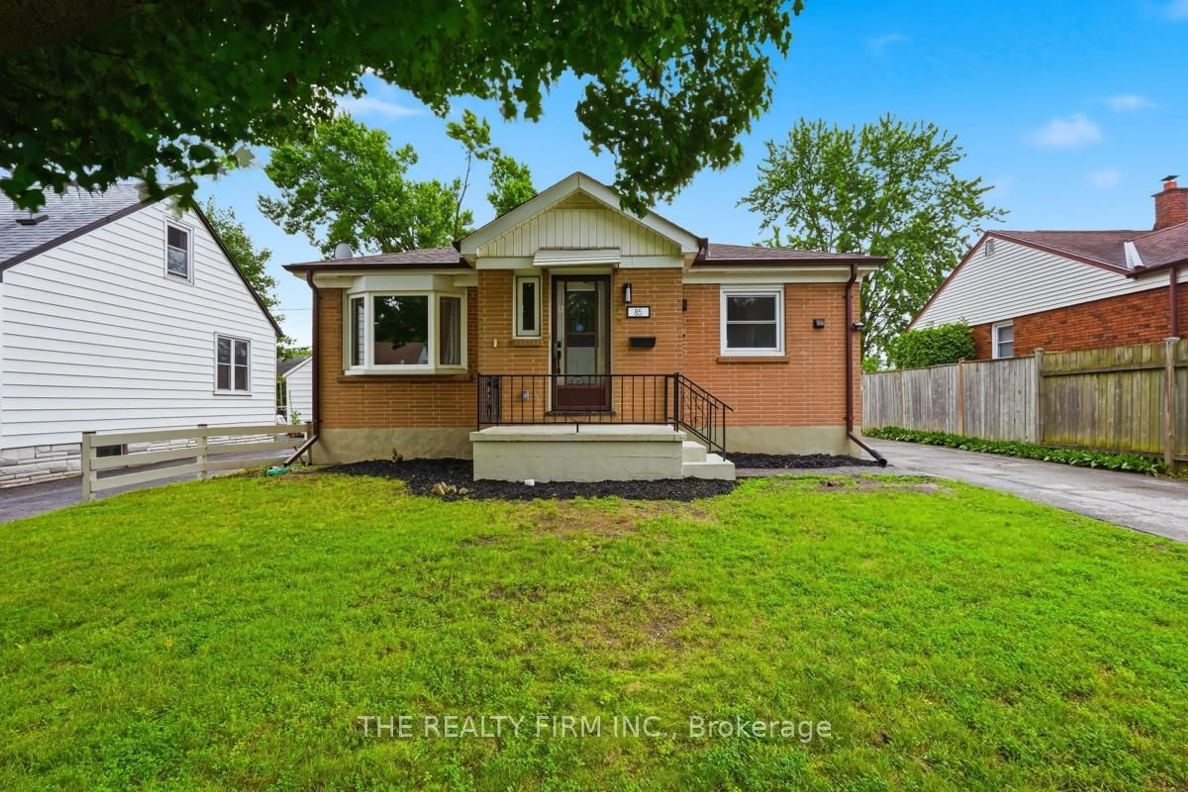 Unknown for 85 Stevenson Ave, London East Ontario N5W 1Y6