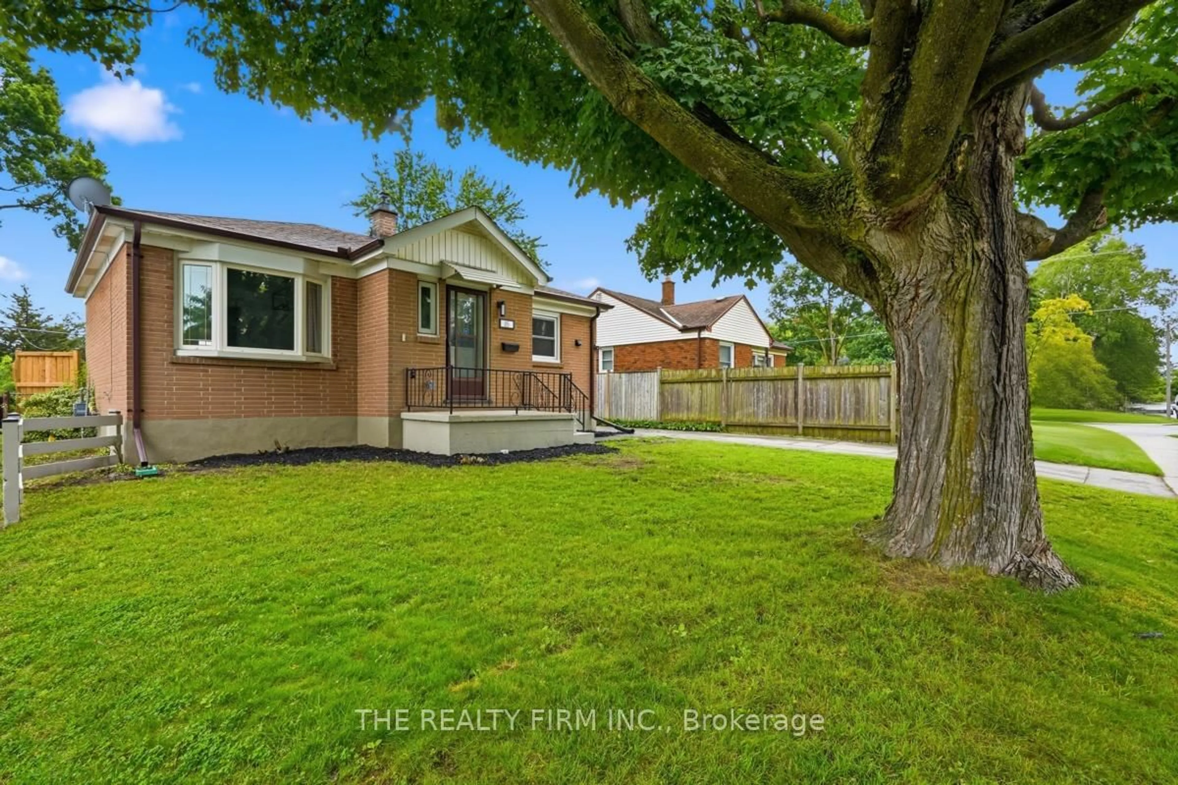 Unknown for 85 Stevenson Ave, London East Ontario N5W 1Y6