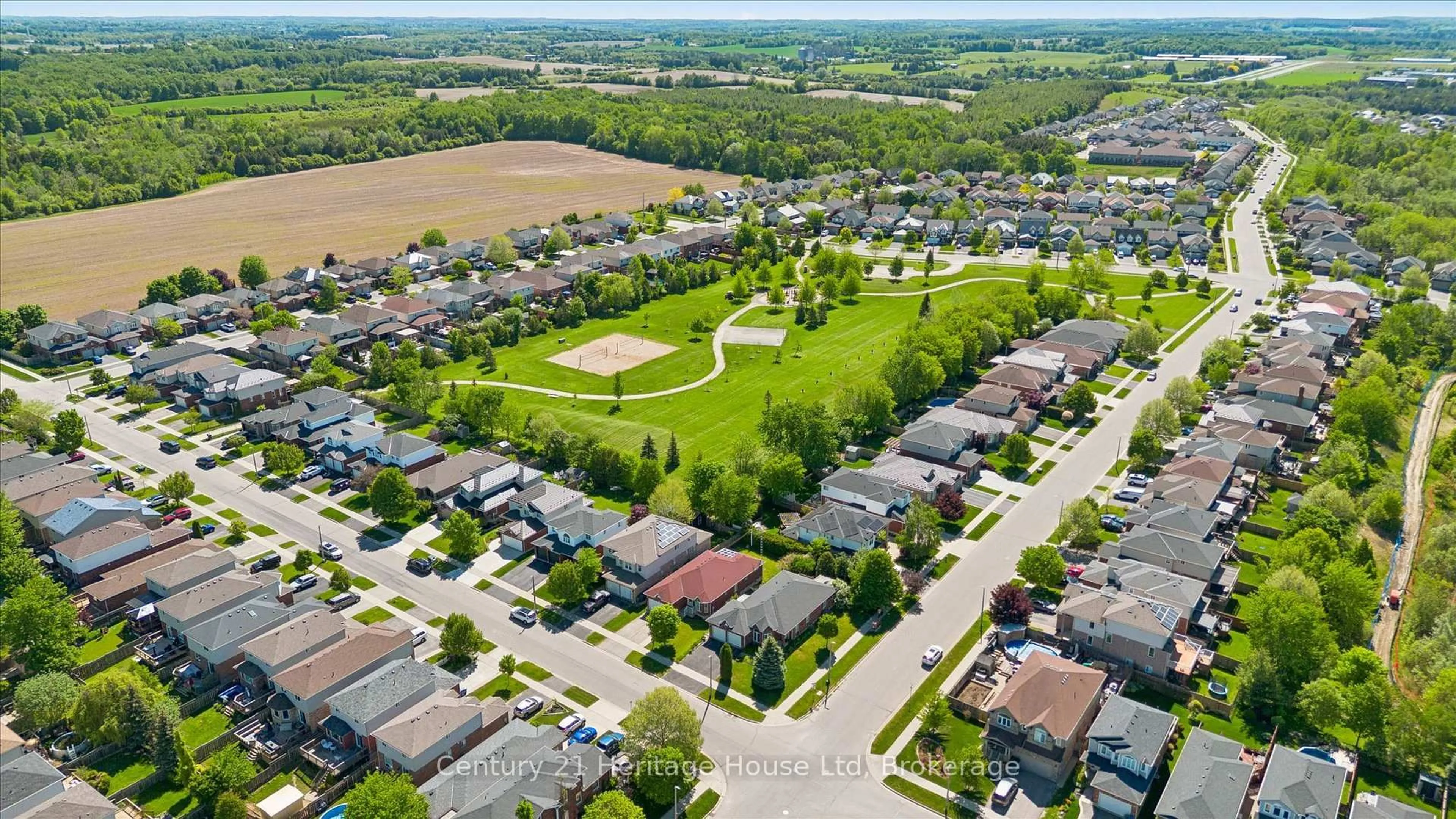 A pic from outside/outdoor area/front of a property/back of a property/a pic from drone, street for 35 Shackleton Dr, Guelph Ontario N1E 7K5