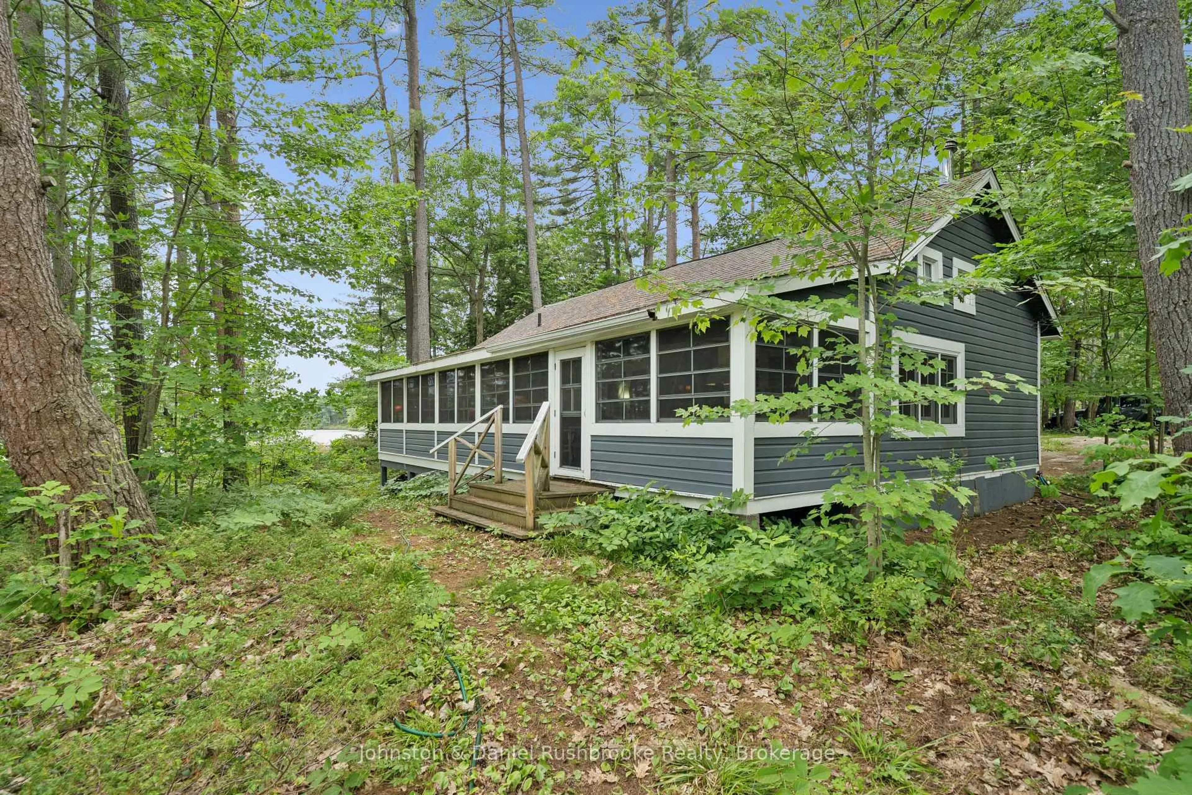Unknown for 1037 Sniders Bay Rd #3, Gravenhurst Ontario P1P 1R2