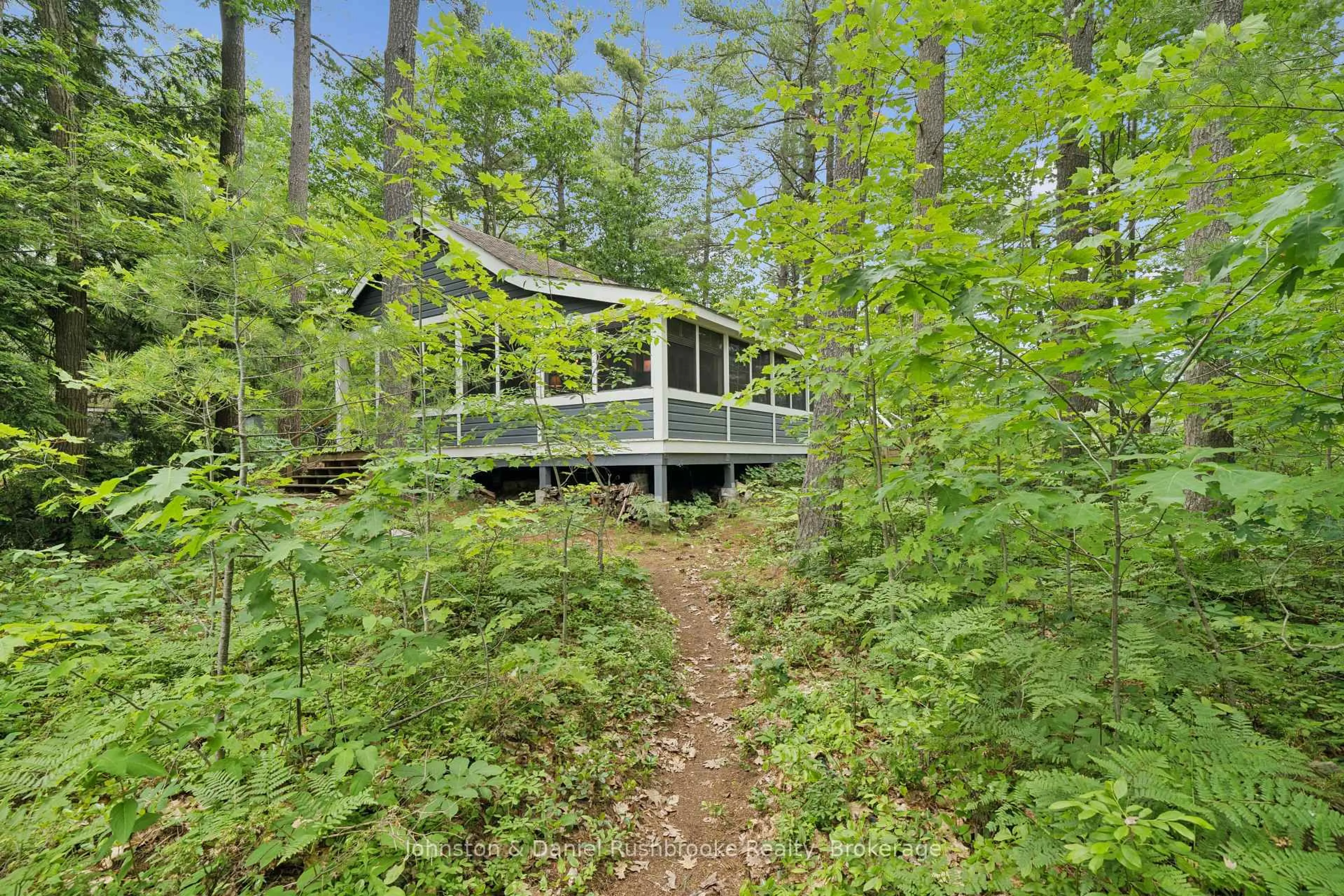 Unknown for 1037 Sniders Bay Rd #3, Gravenhurst Ontario P1P 1R2