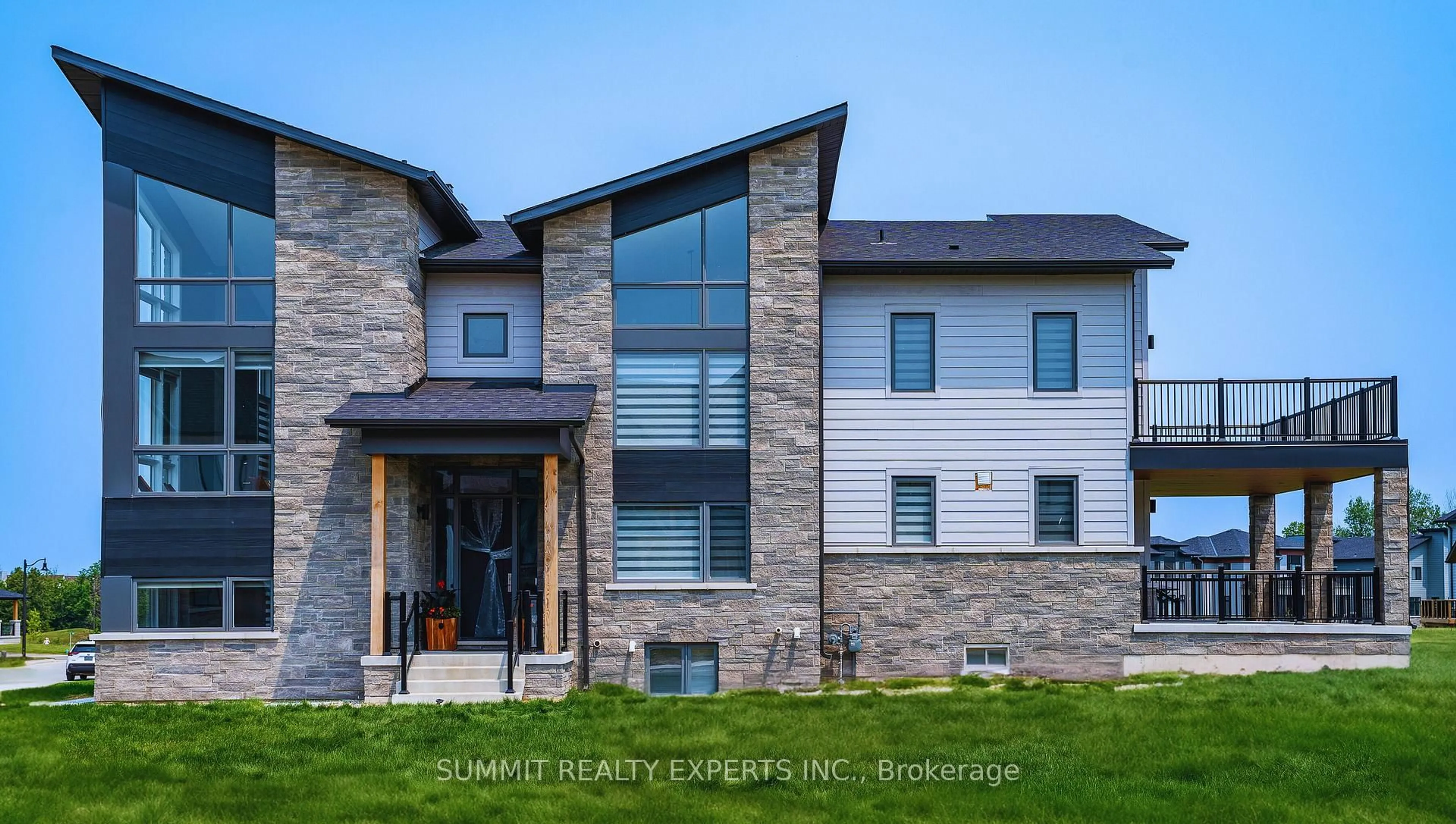Home with brick exterior material, building for 141 Springside Cres, Blue Mountains Ontario L9Y 0V1