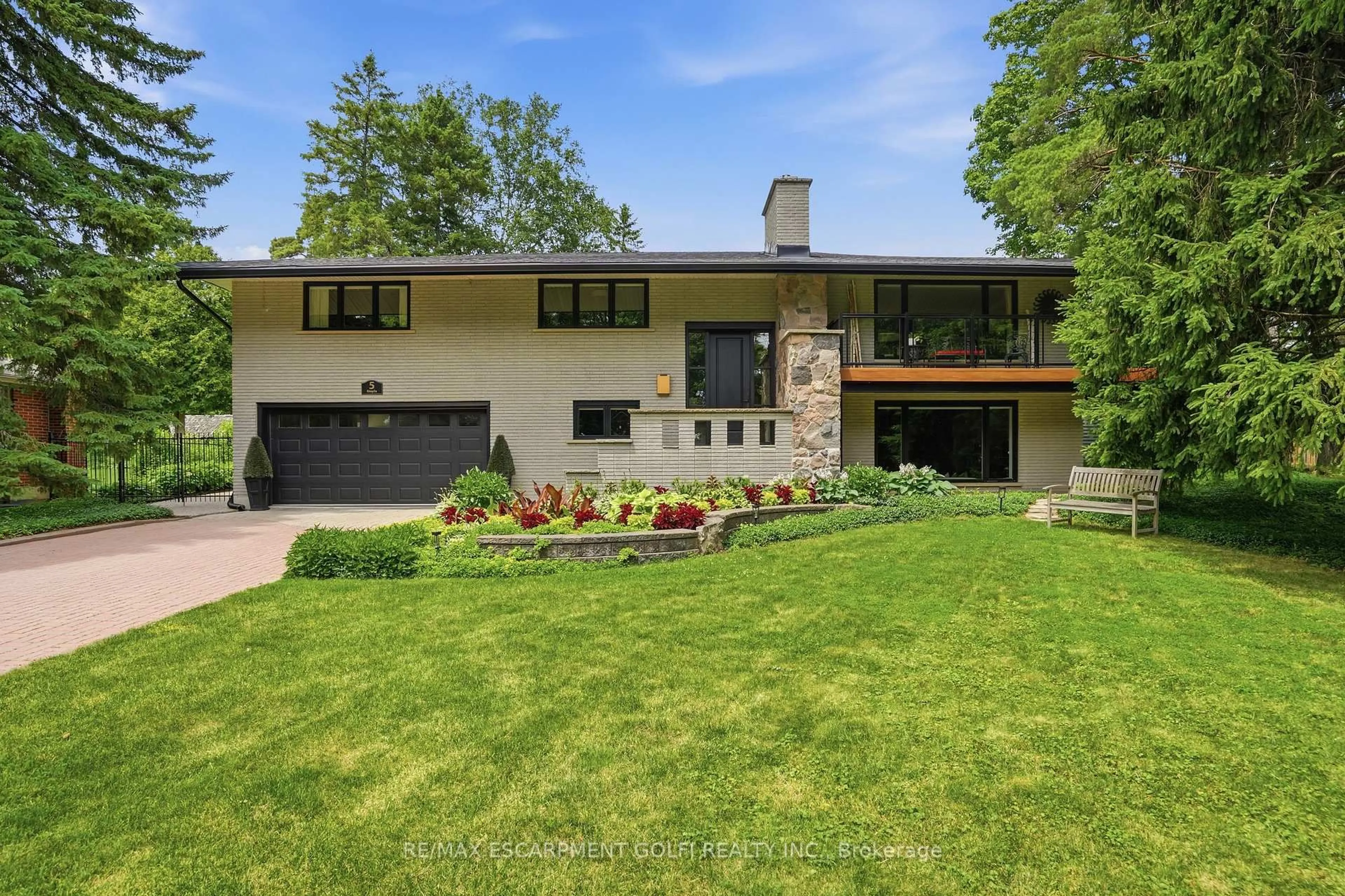 Home with brick exterior material, street for 5 MAPLE Ave, Hamilton Ontario L9H 4W3