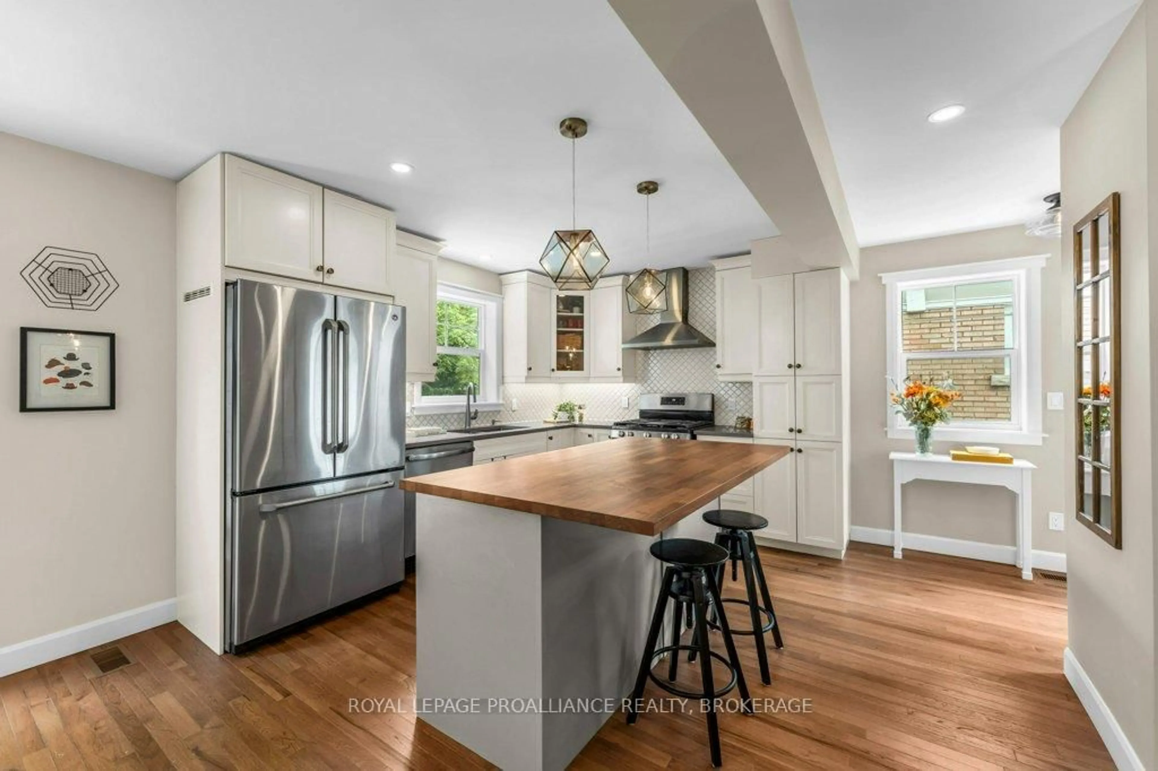 Open concept kitchen, unknown for 57 Helen St, Kingston Ontario K7L 4P2