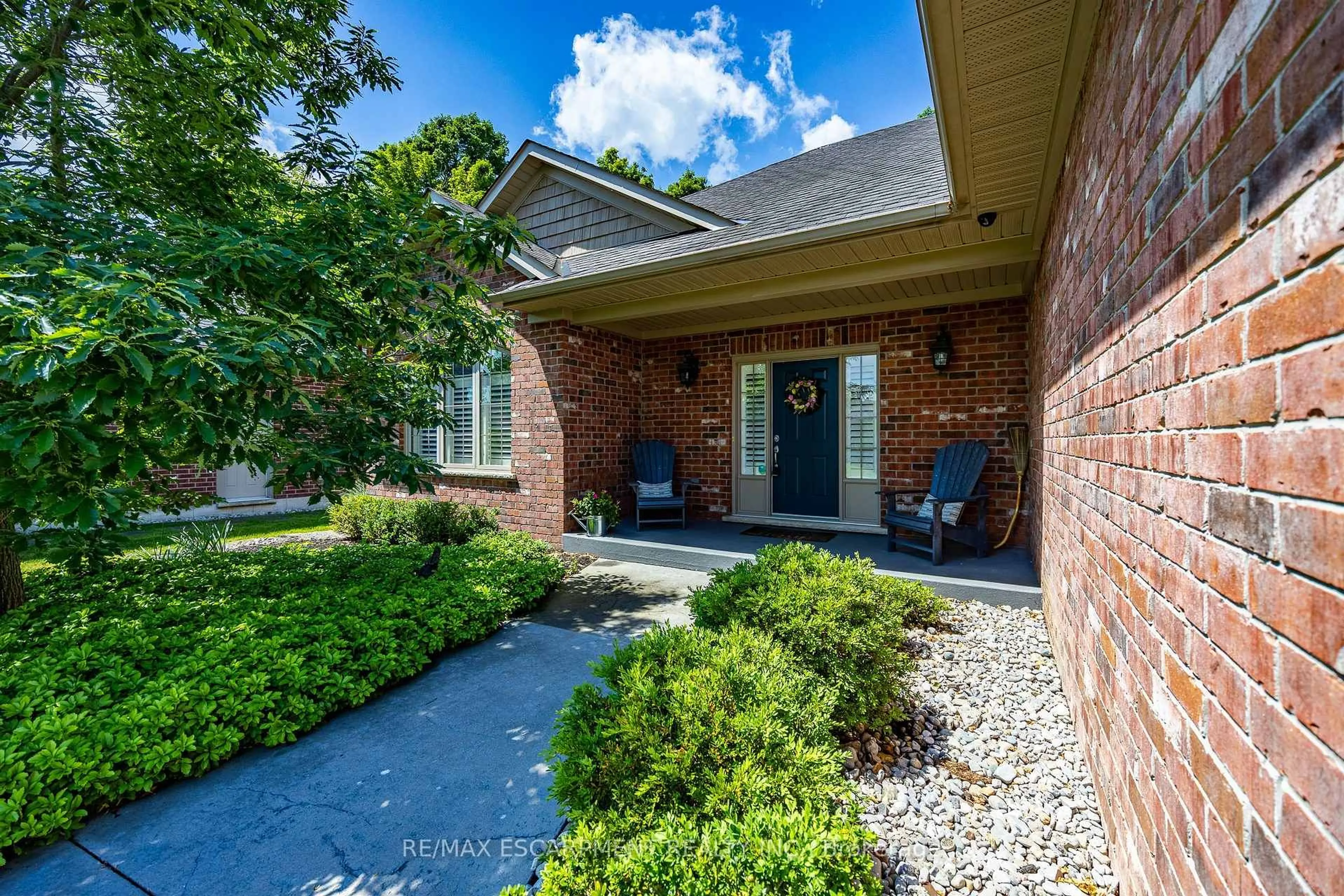 Home with brick exterior material, street for 122 Don Jon Blvd, Norfolk Ontario N0A 1N7