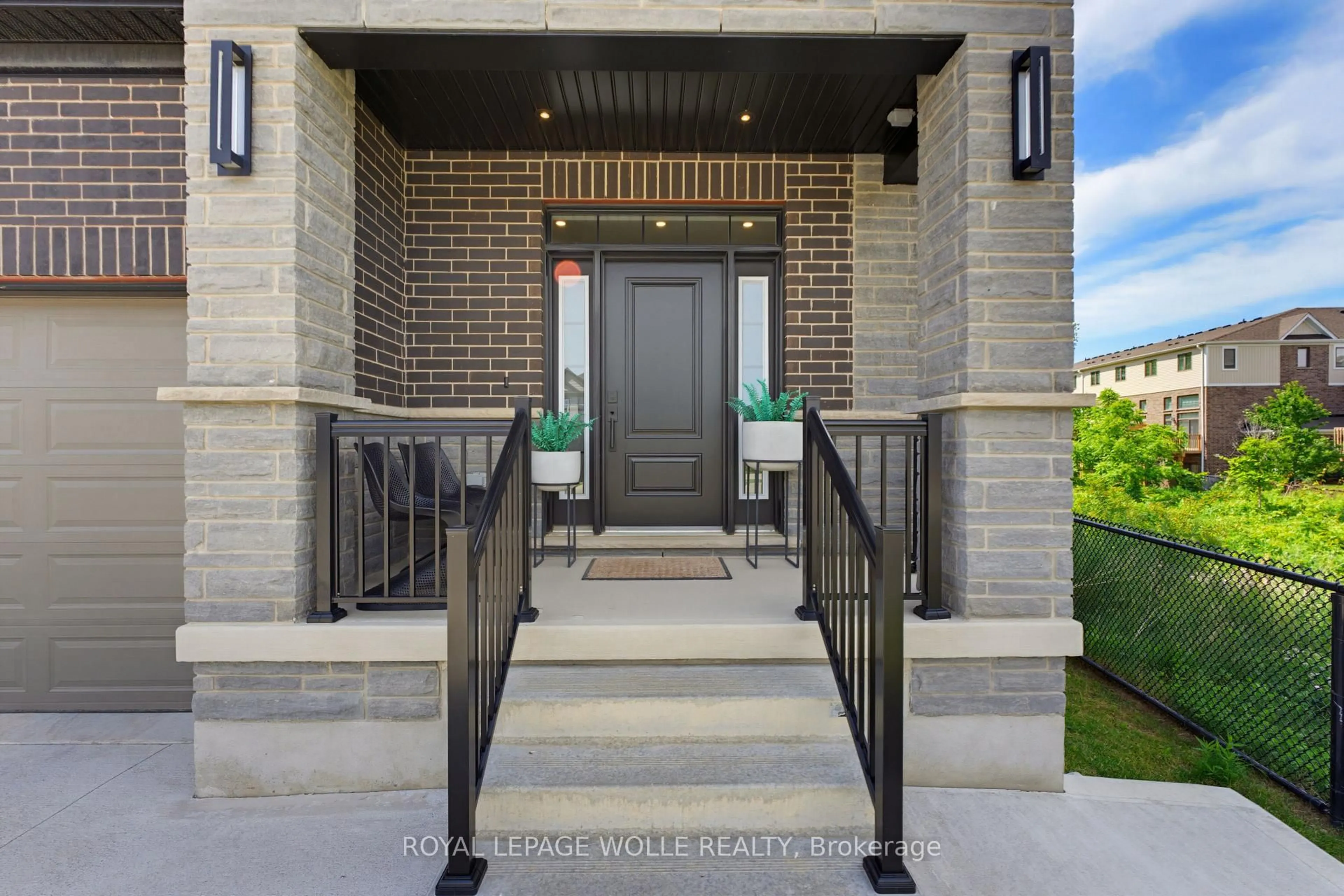 Unknown for 647 Blair Creek Dr, Kitchener Ontario N2P 0E7