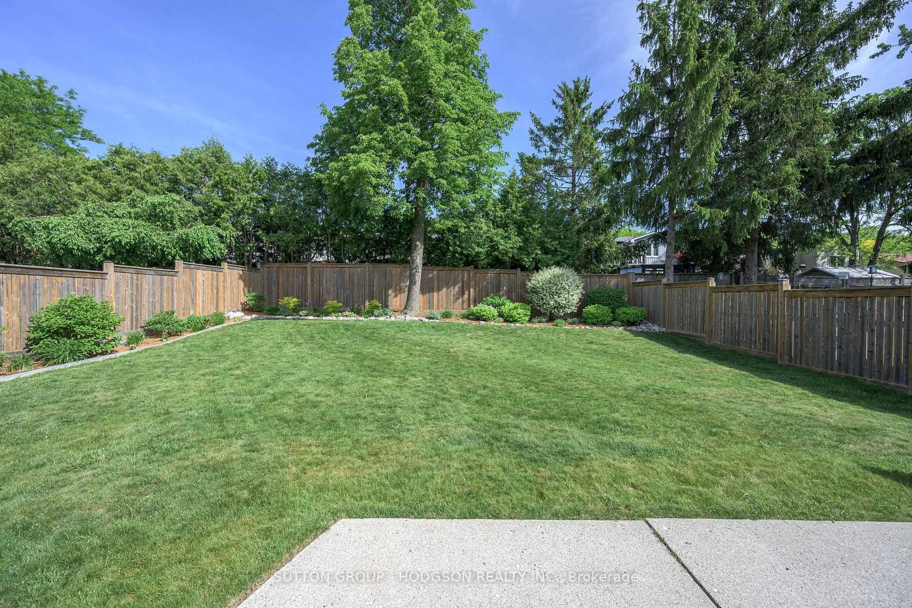Patio, unknown for 993 Woodhaven Rd, London North Ontario N6H 4L9