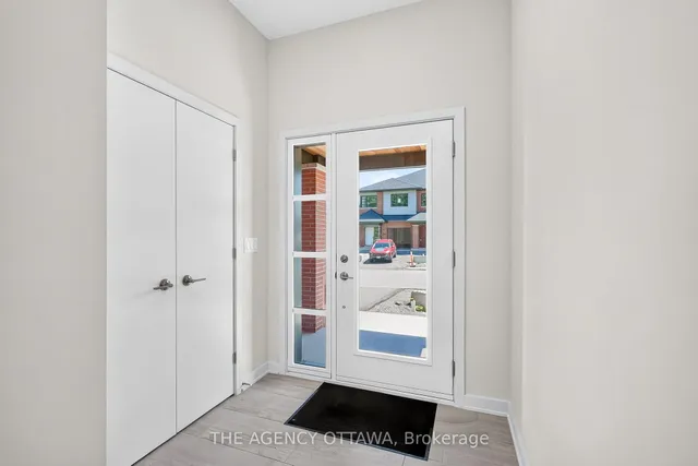 1005 Kitigan Grve, Ottawa 2