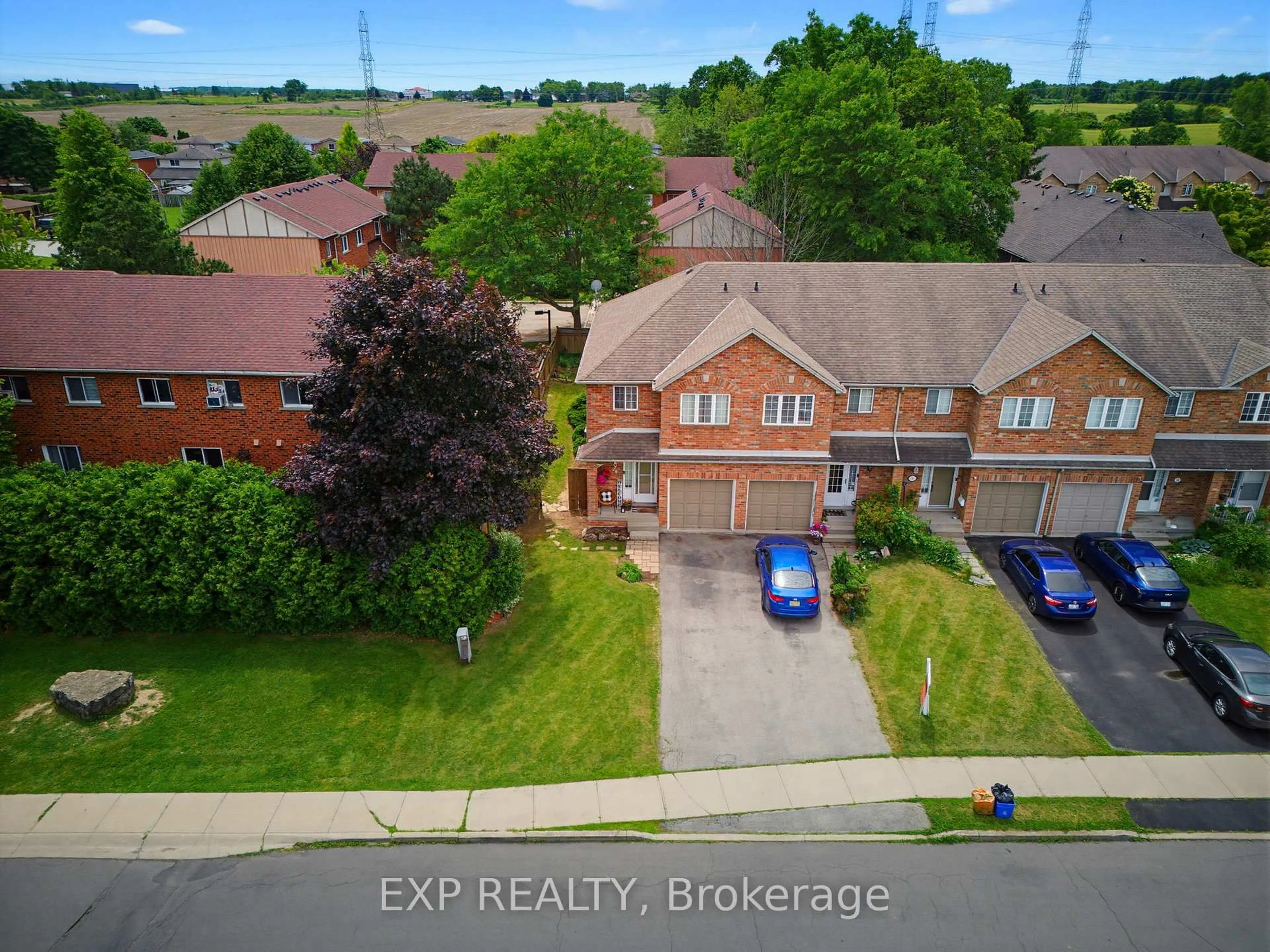A pic from outside/outdoor area/front of a property/back of a property/a pic from drone, street for 10 Cadham Blvd #28, Hamilton Ontario L8W 3X6